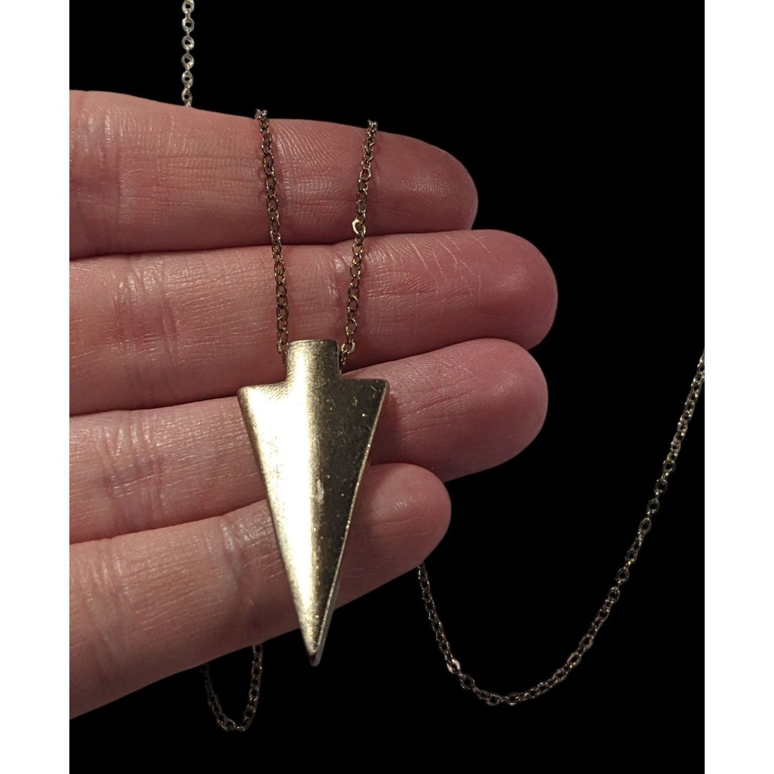 Other Modern Arrow Shaped Gold Tone Pendant Necklace Size ONE SIZE - 2 Thumbnail