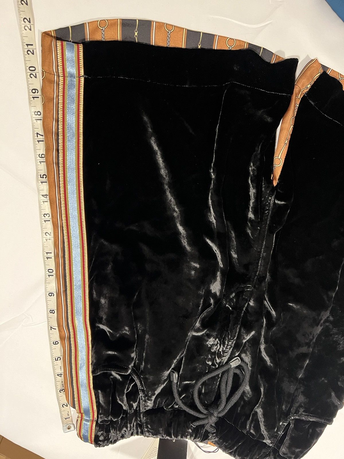 Gucci Gucci mens shorts. 32/L $2100 Size US 32 / EU 48 - 14 Thumbnail