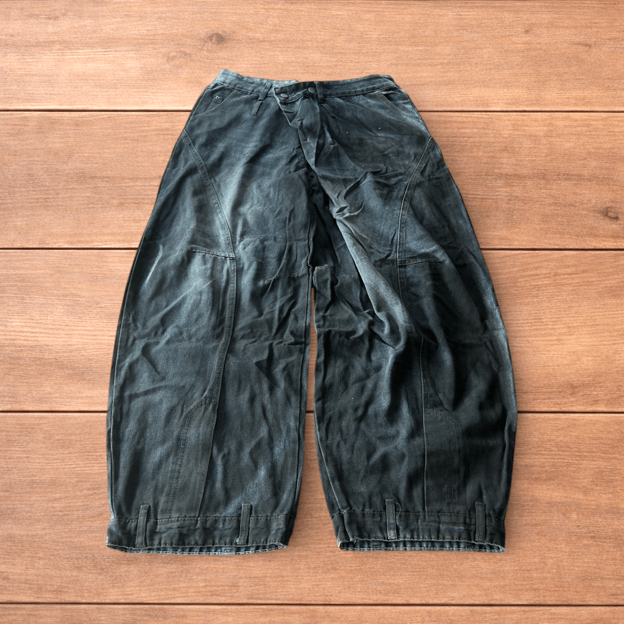 Japanese Brand Baggy vintage style wide leg skater jeans in faded grey. Size US 36 / EU 52 - 1 Thumbnail