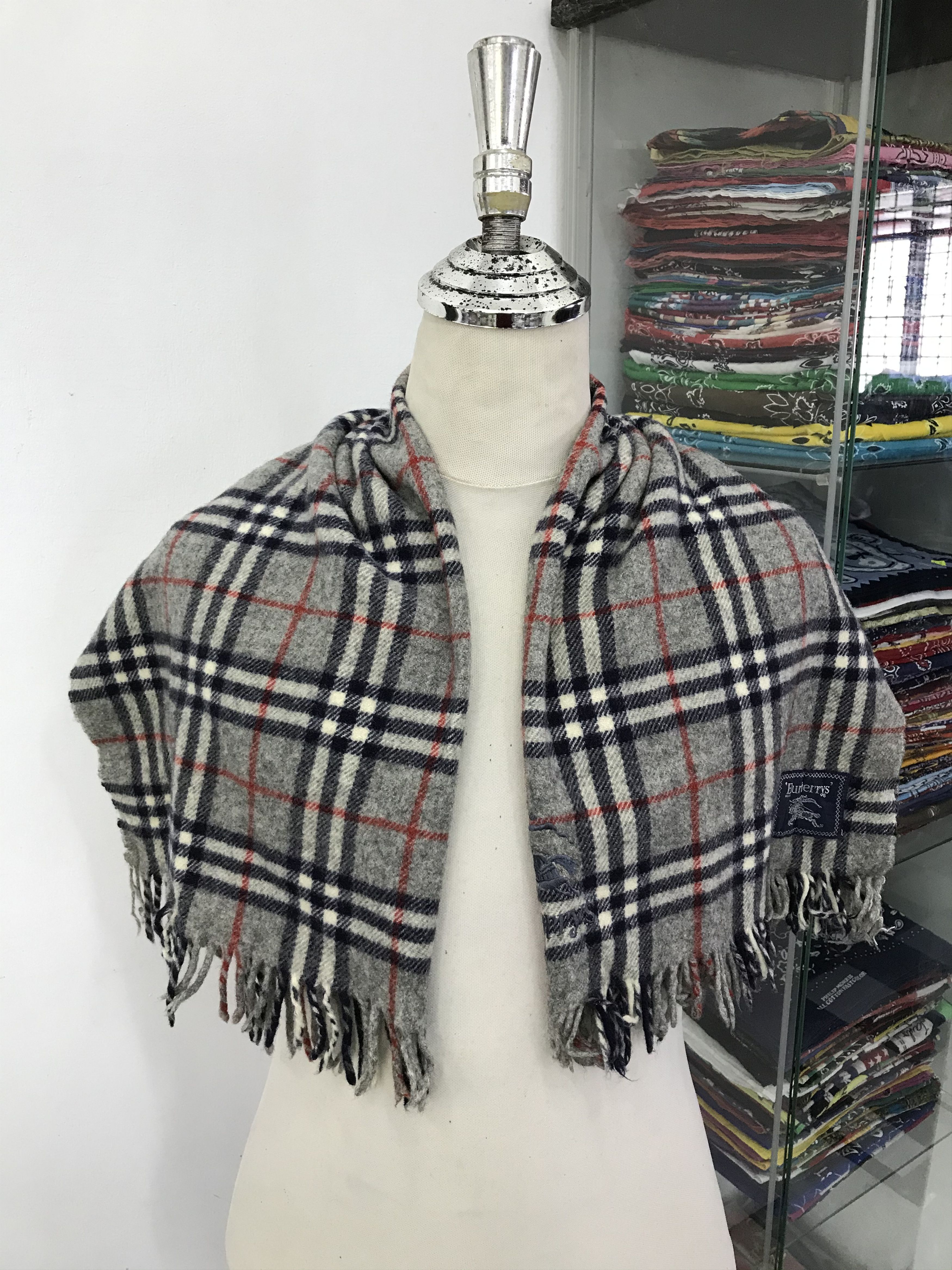 Burberry × Vintage Burberry Scarf / Muffler / Neckwear - WW1610 Size ONE SIZE - 1 Thumbnail
