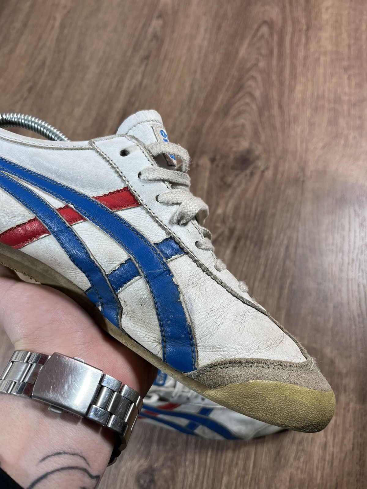 Asics Asics Onitsuka Tiger🐯 Distressed Vintage Sneakers Size US 10 / EU 43 - 16 Thumbnail