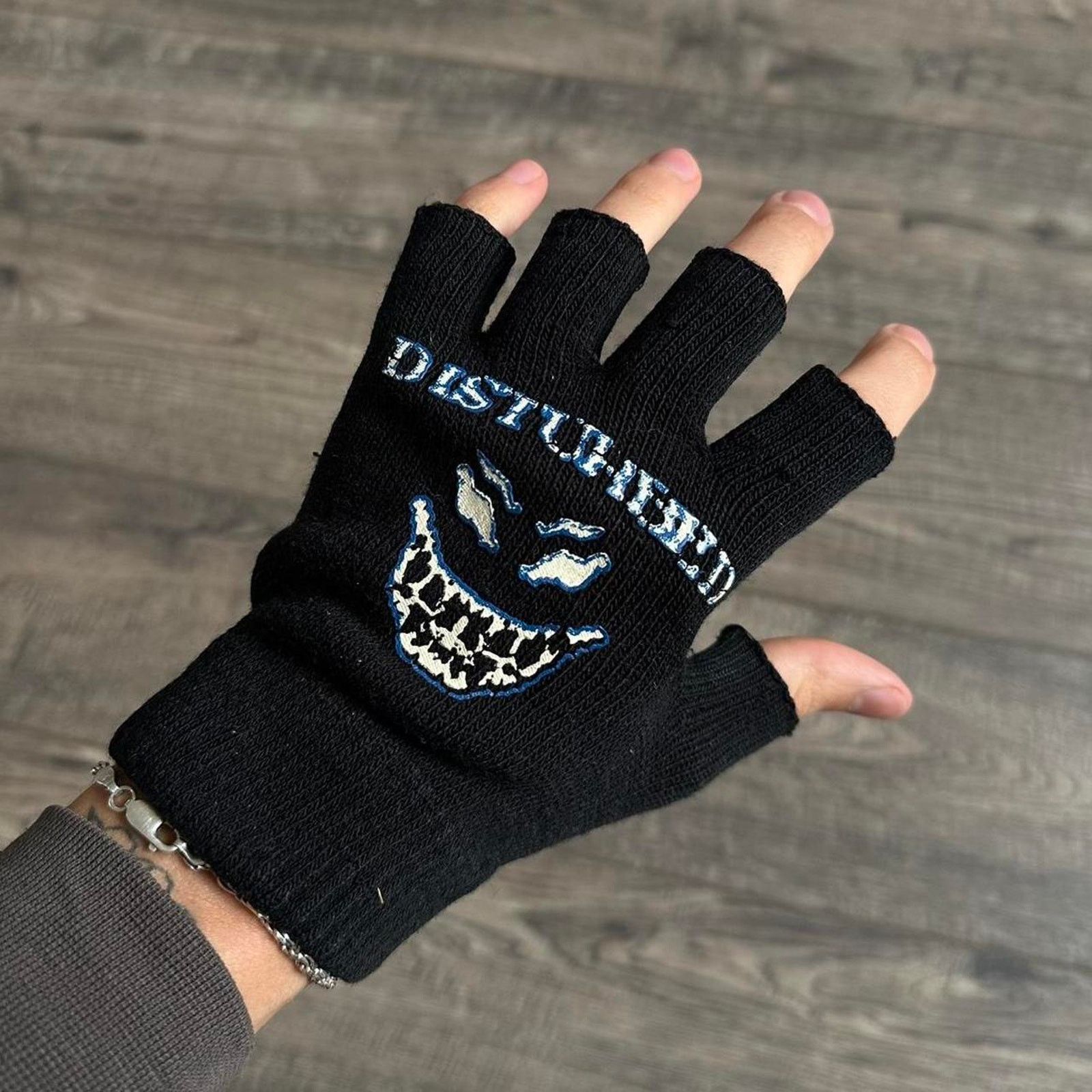 Vintage Vintage 00s Disturbed Rock Metal Punk Band Fingerless Gloves Size ONE SIZE - 7 Thumbnail