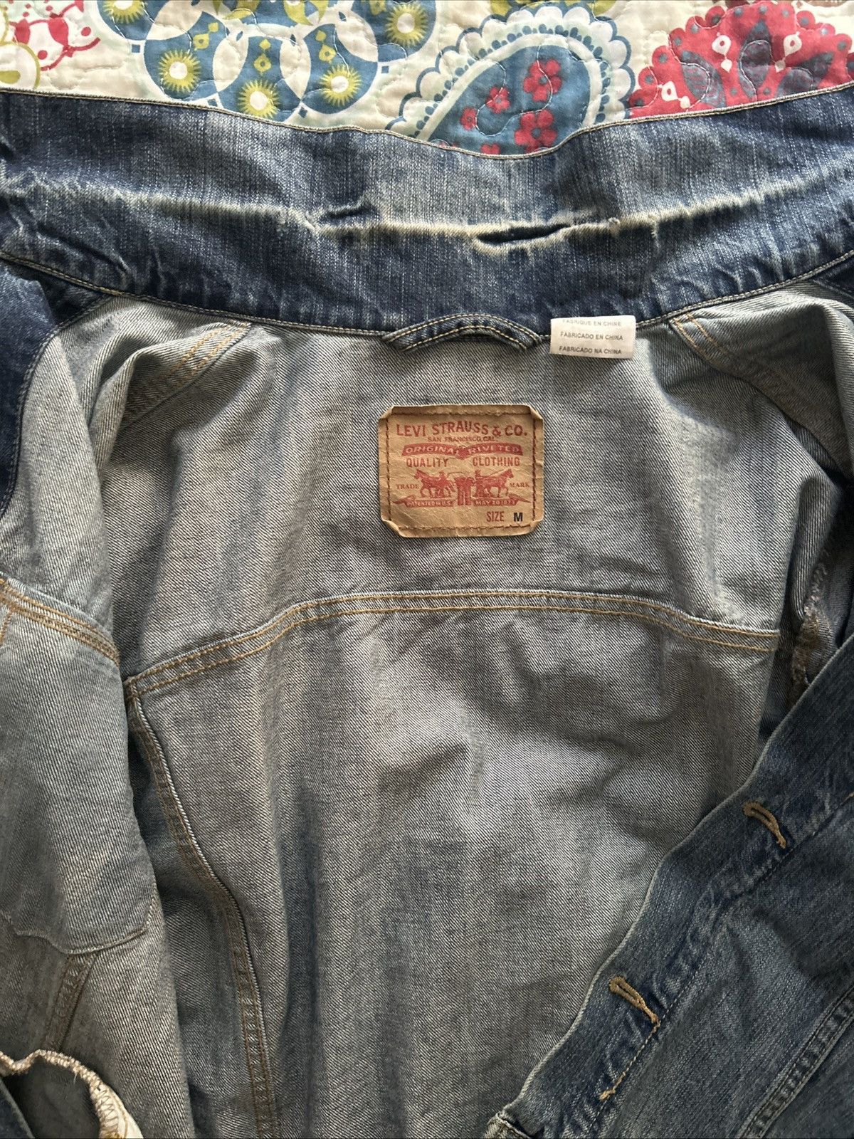 Other Levi's Men's Vintage Light Wash Denim Trucker Jacket Size M Size US M / EU 48-50 / 2 - 4 Thumbnail