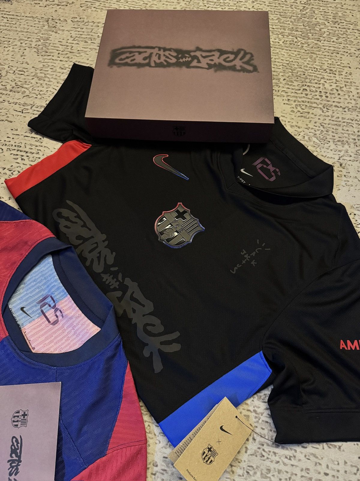 Nike × Travis Scott Fc Barcelona x Travis Scott Limited Edition Away Jersey Size US M / EU 48-50 / 2 - 3 Thumbnail