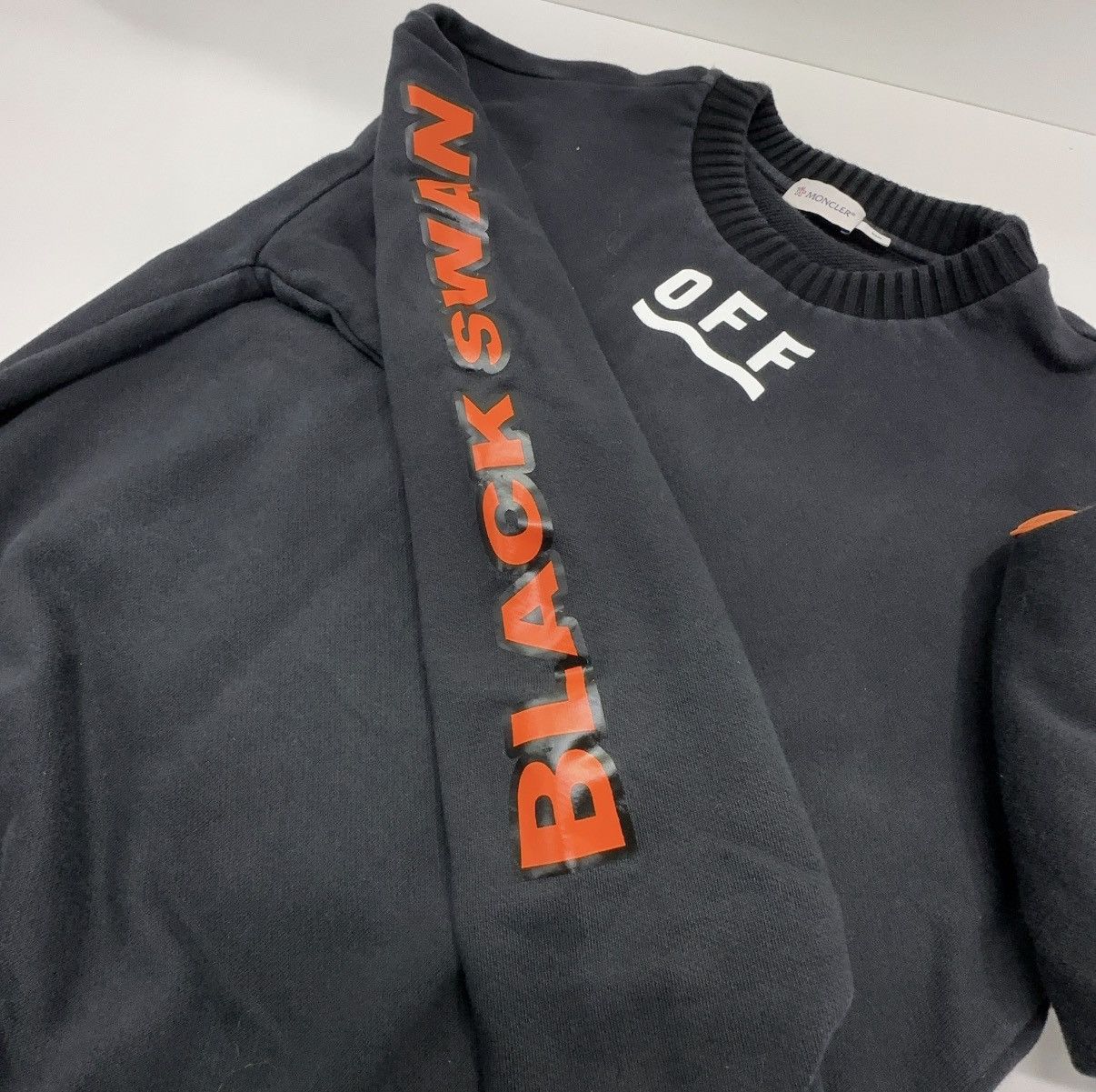 Moncler × Off-White Moncler x Off-White Black Swan Crew Sweatshirt Size US S / EU 44-46 / 1 - 7 Thumbnail