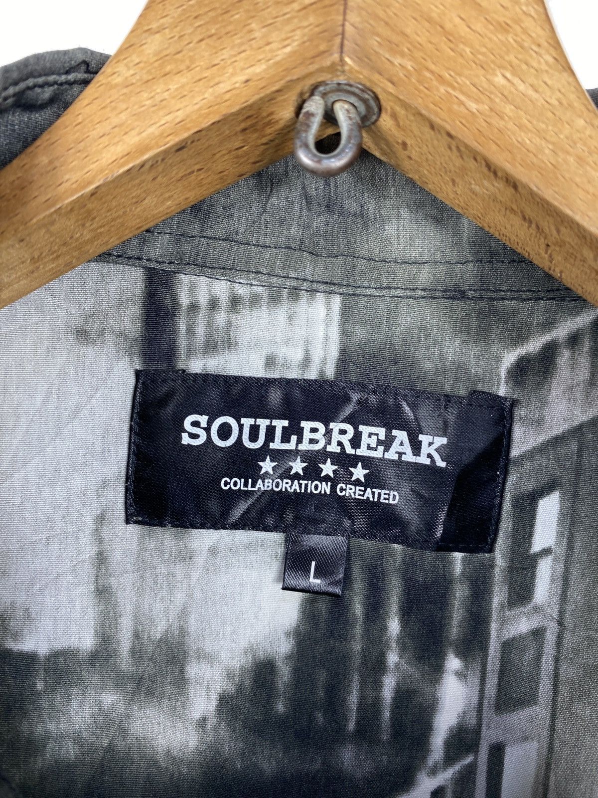 Other Soulbreak polyester short sleeve shirt Size US L / EU 52-54 / 3 - 4 Thumbnail