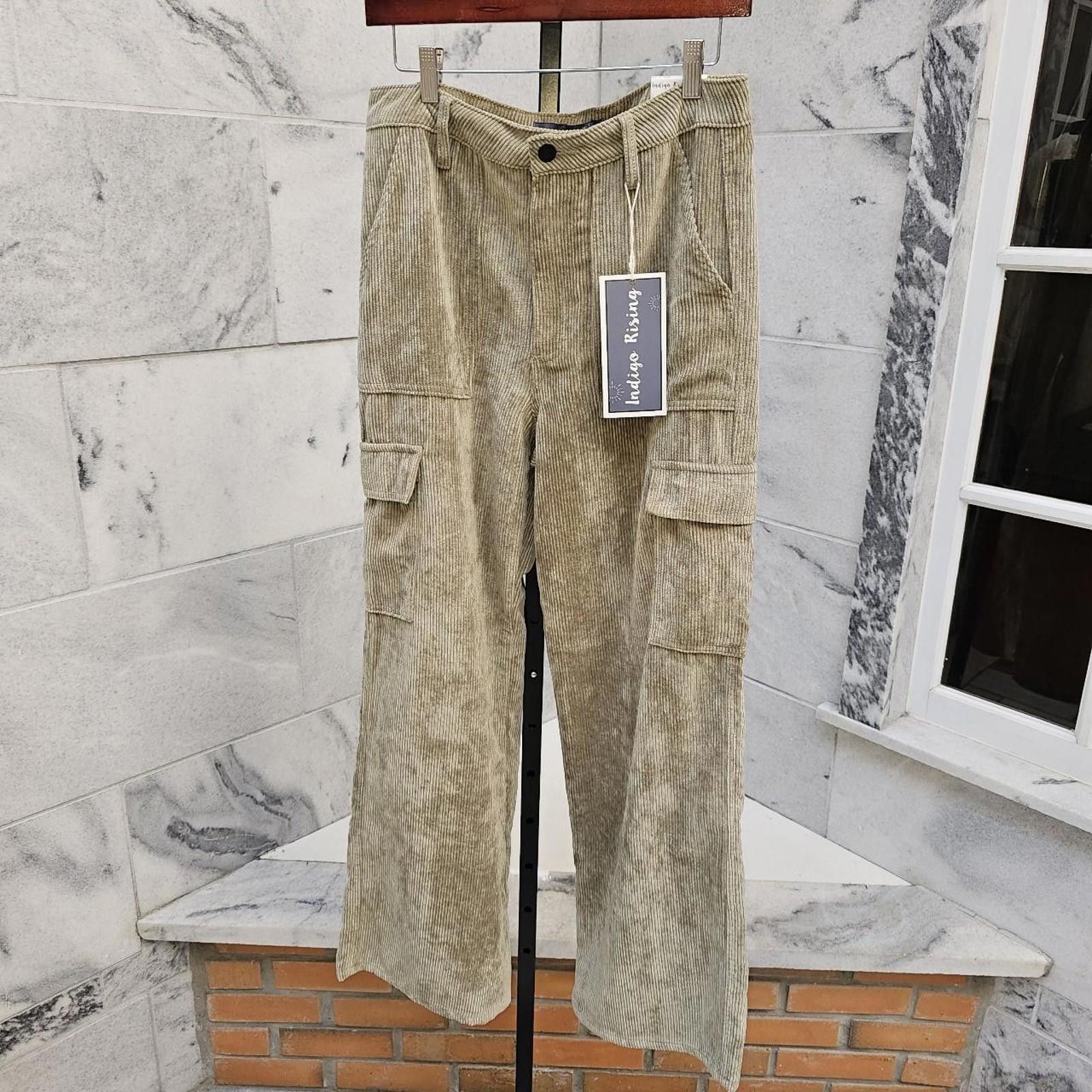 Other Women's Tan Corduroy Cargo Pants Size 29" - 1 Thumbnail
