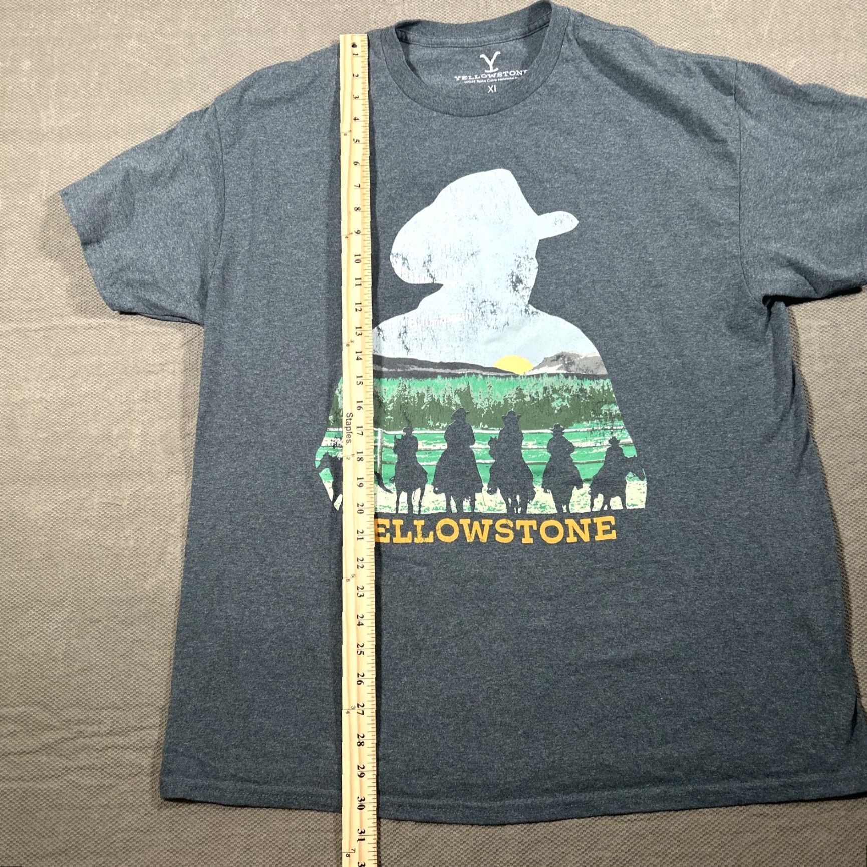 Silhouette Yellowstone T-Shirt Gray XL Men Cowboy Western Short Sleeve Crew Neck Graphic Print Cotton Size US XL / EU 56 / 4 - 4 Thumbnail