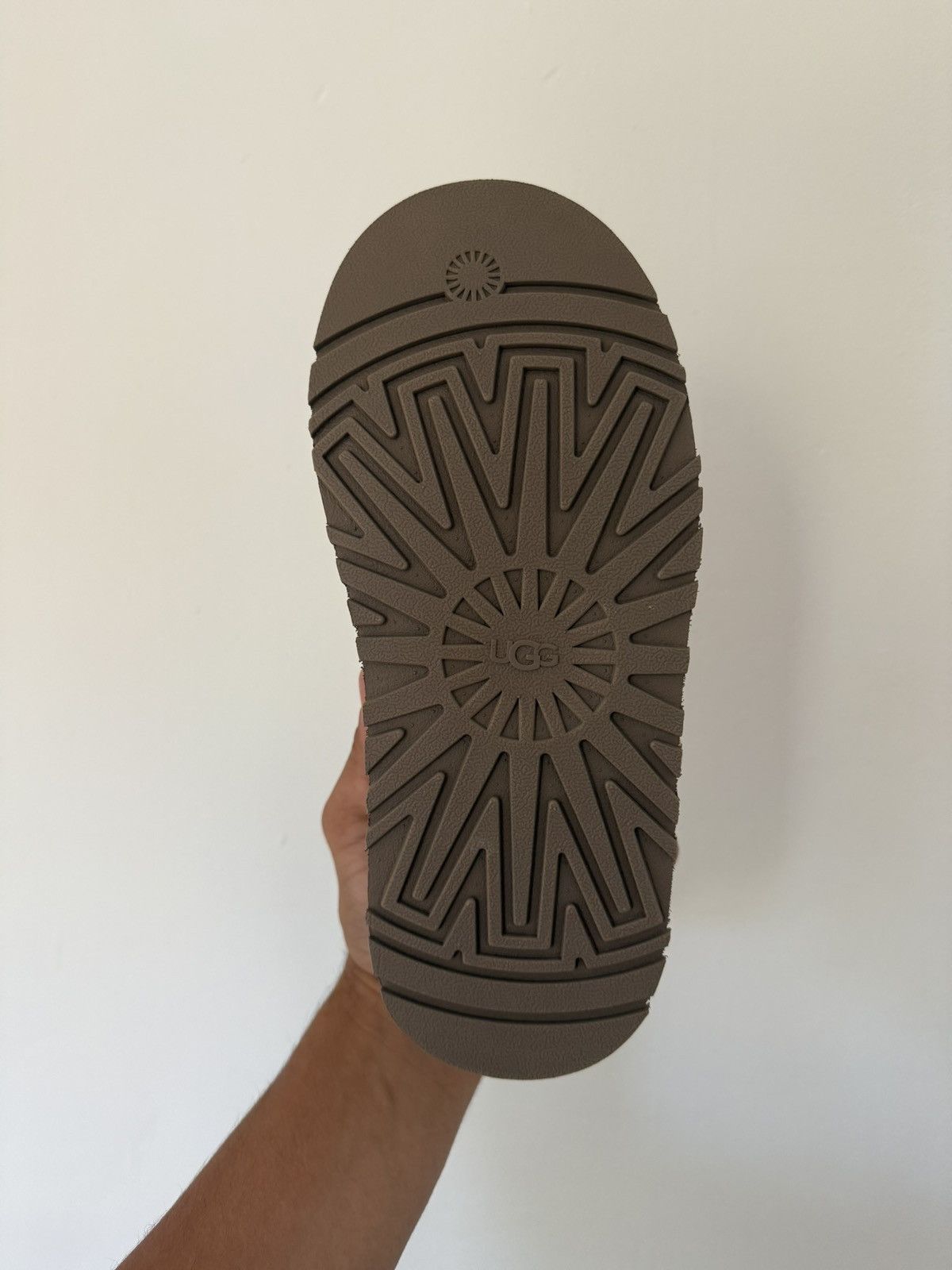 Ugg 🤎 UGG Tazz Slipper – Chestnut – Size 36 New & Authentic US5W Size US 6 / IT 36 - 5 Thumbnail