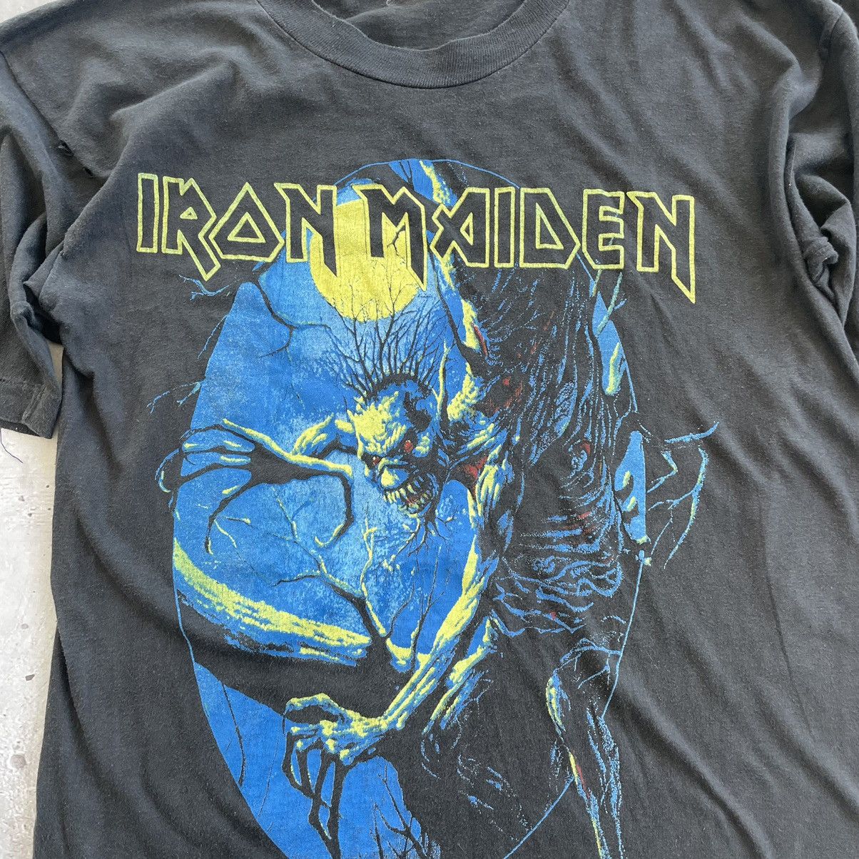 Iron Maiden × Vintage Vintage 90’s Iron maiden distressed t-shirt Size US L / EU 52-54 / 3 - 5 Thumbnail
