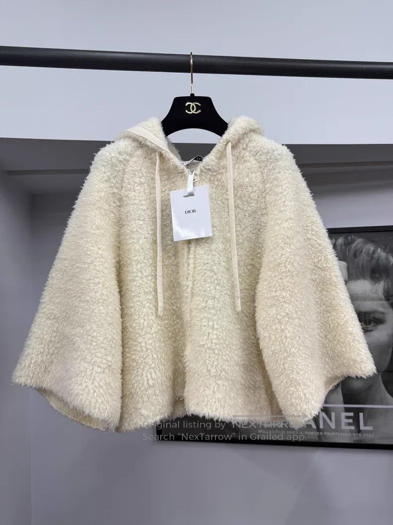 Dior White lamb's wool hooded zipper jacket