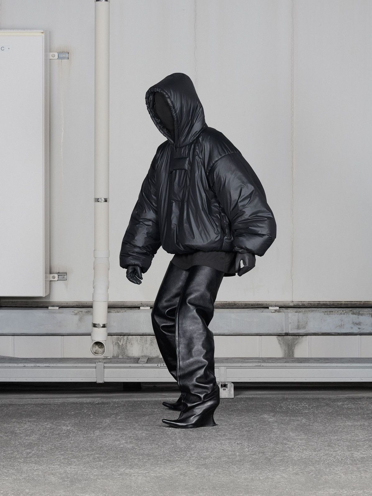 ああYEEZY GAP BALENCIAGA PADDED ANORAK Yeezy Gap Engineered by Balenciaga «Padded Anorak» UNISEX цвет