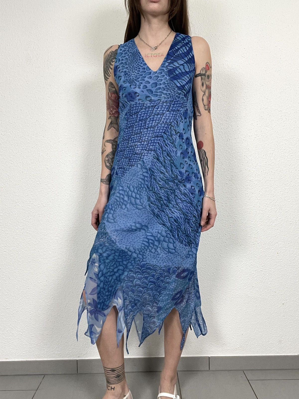 Vintage Vintage Y2K Reversible Asymmetrical Blue Midi Dress Size S / US 4 / IT 40 - 6 Thumbnail
