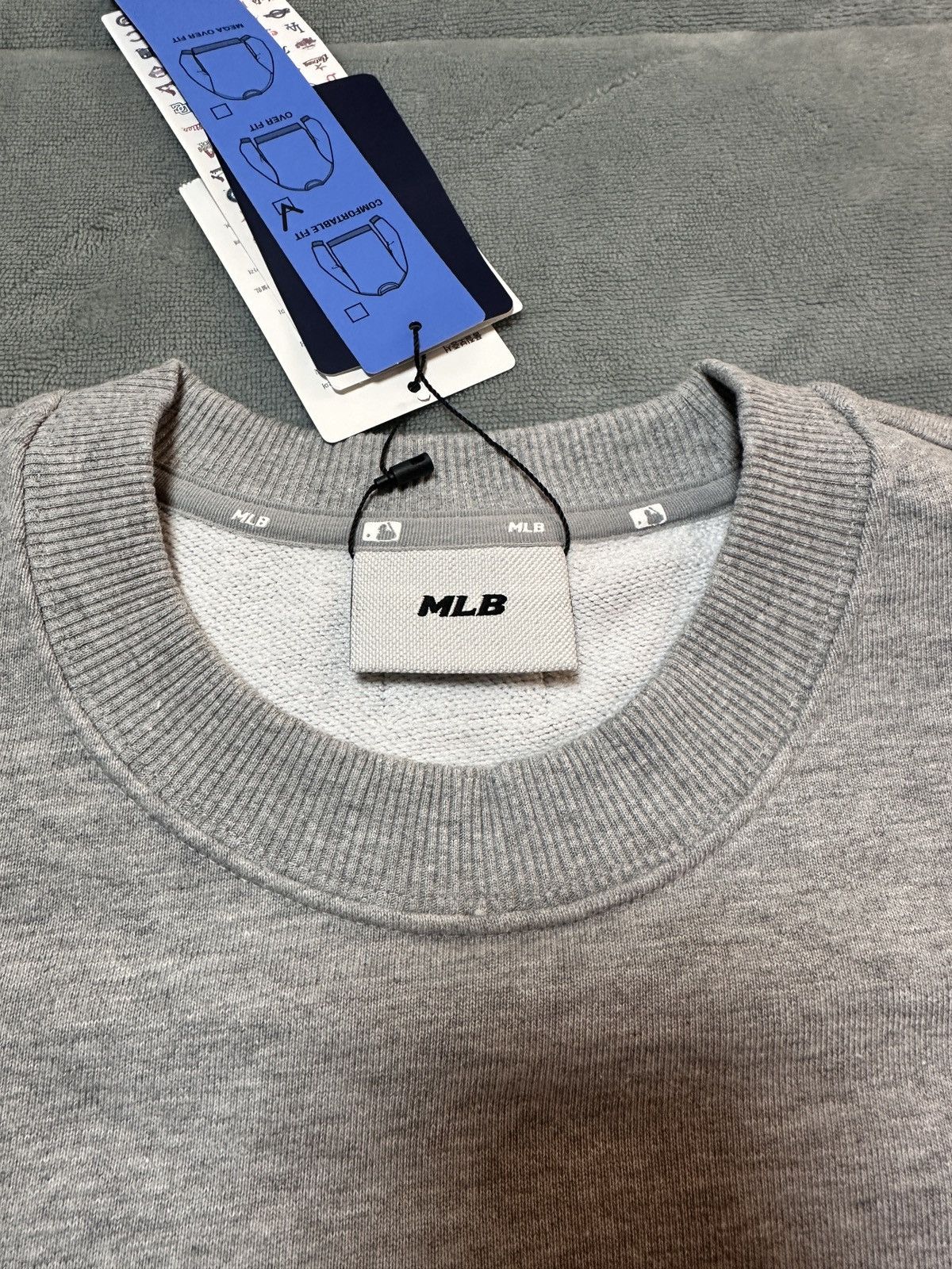 MLB New LA Dodgers graphic Crewneck Sweatshirt Size LARGE Size US L / EU 52-54 / 3 - 5 Thumbnail