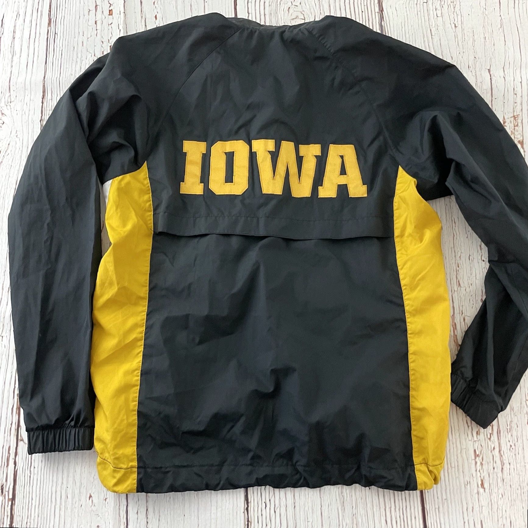 Nike VINTAGE Nike Iowa Hawkeyes Full Zip Windbreaker Jacket Men S Black Yellow Shirt Windbreaker Iowa Hawkeyes Nike Mens S Black Yellow 90s Size US S / EU 44-46 / 1 - 6 Thumbnail