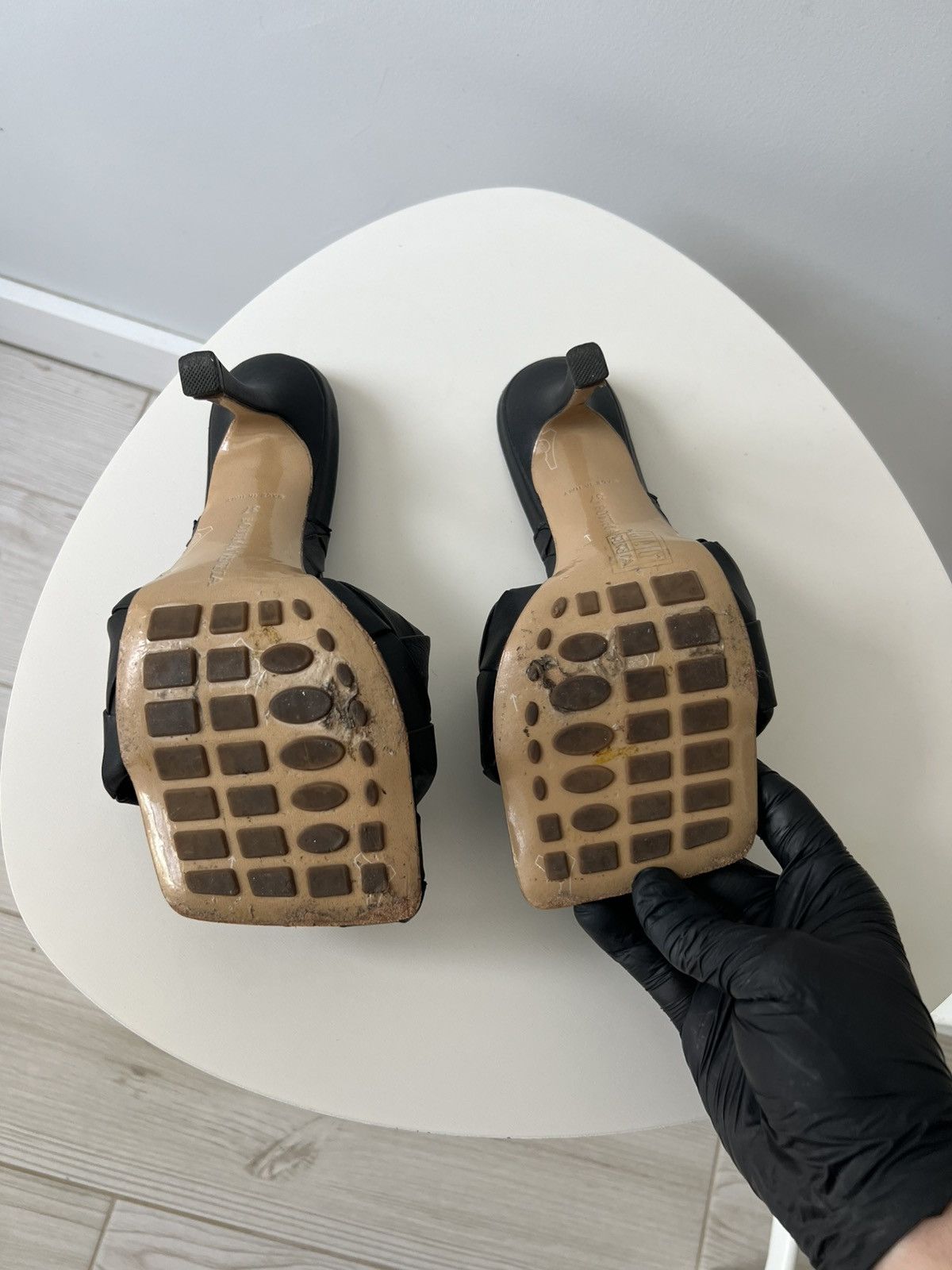 Bottega Veneta Bottega Veneta Lido Mules Black Size 7/37 Size US 7 / IT 37 - 11 Thumbnail