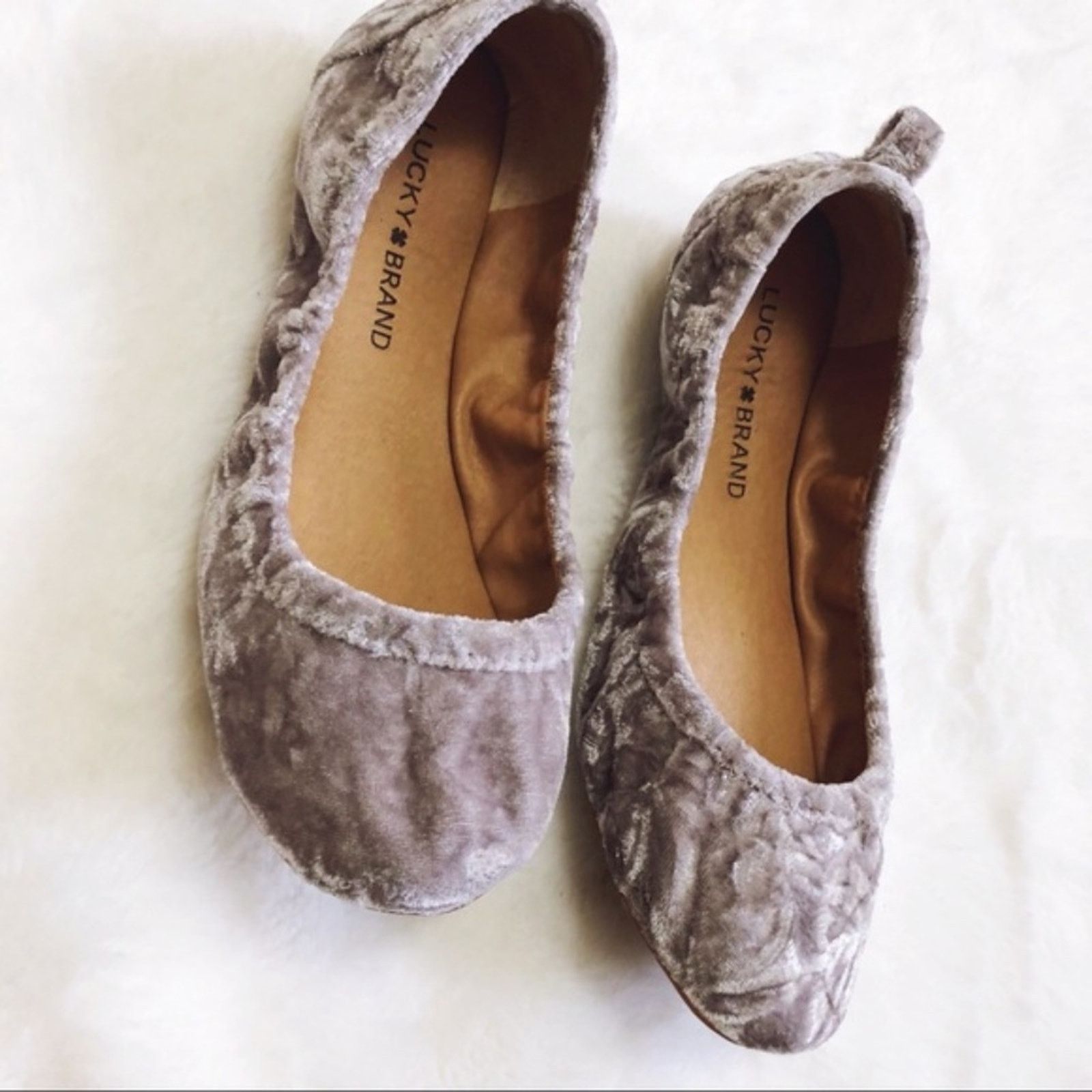 Lucky Brand Lucky Brand LK Eleesia Silver Velvet Flats Size US 7 / IT 37 - 2 Thumbnail