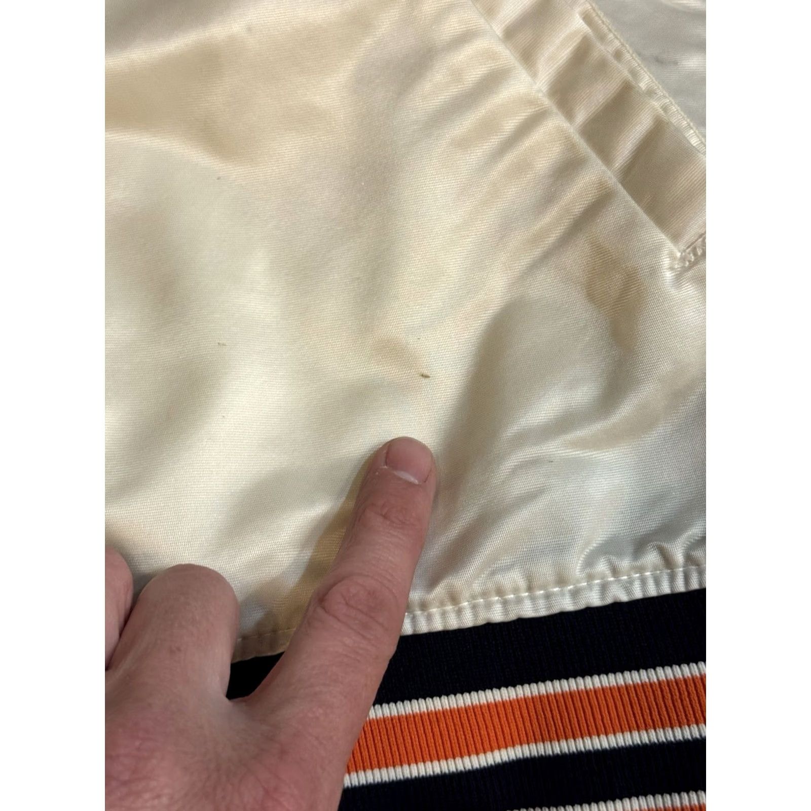 Starter VINTAGE Starter Detroit Tigers Jacket Bomber White Satin Sz L USA MLB 80s Mens Size US L / EU 52-54 / 3 - 6 Thumbnail