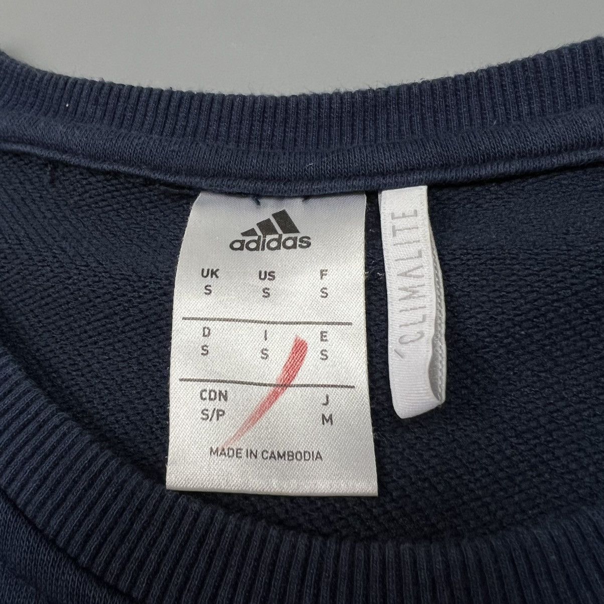 Adidas Adidas Soccer Sweatshirt F.C Bayern Munich size S y2k Size US S / EU 44-46 / 1 - 6 Thumbnail