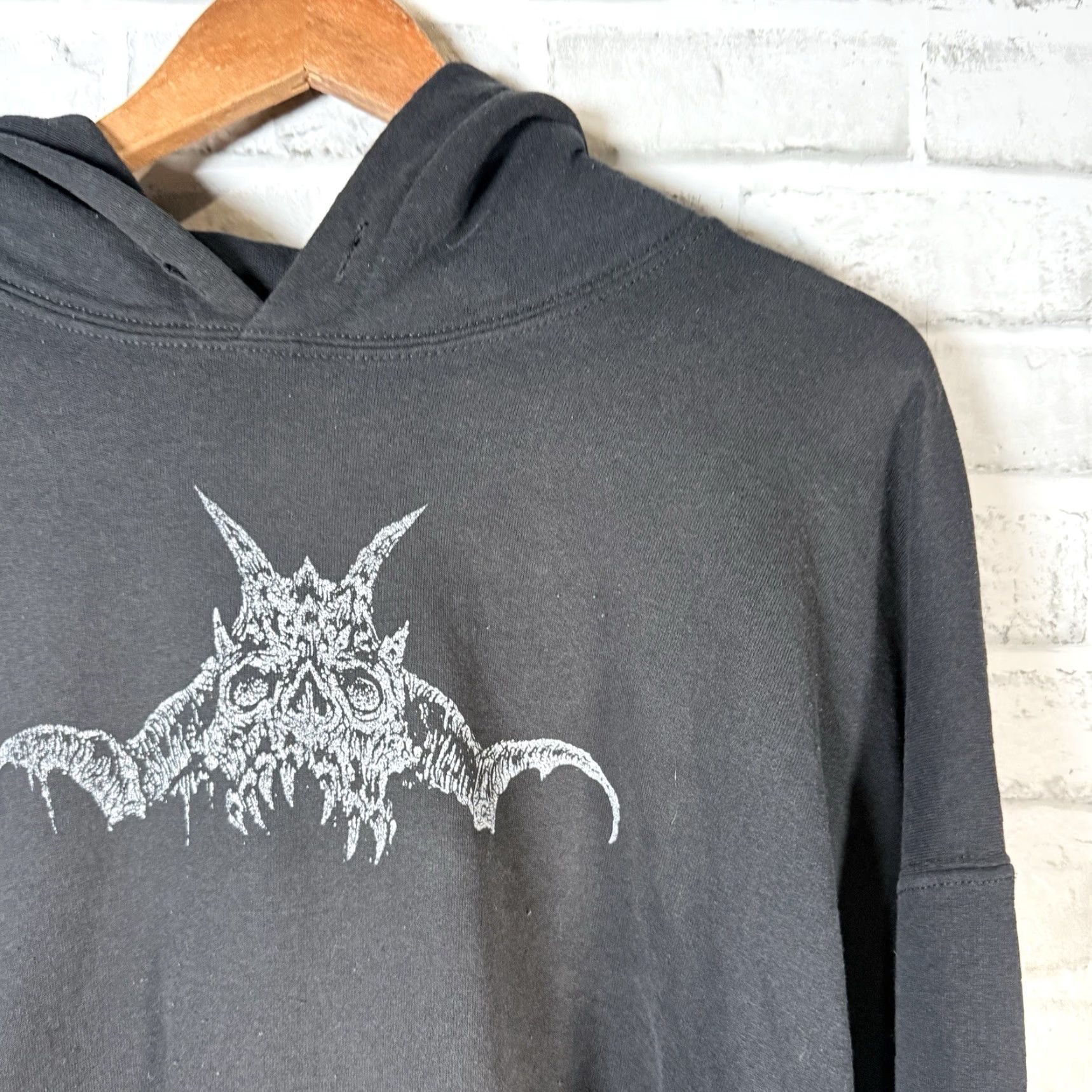 Vintage SAWBLADE Black Graphic Hooded Pullover Hoodie Mens 2XL Cotton Blend Size US XXL / EU 58 / 5 - 2 Thumbnail