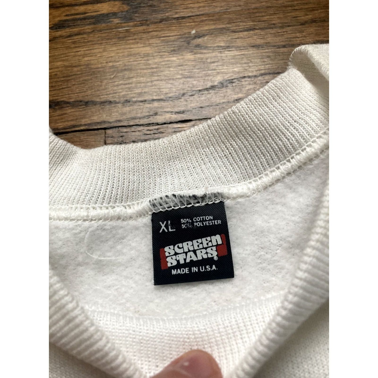 Vintage VINTAGE Light Up Christmas Sweatshirt L White 1980s Screen Stars Funny Penguins Xmas Size US L / EU 52-54 / 3 - 5 Thumbnail