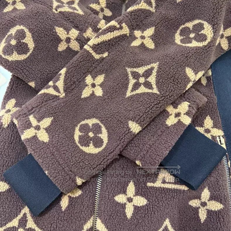 Louis Vuitton Louis Vuitton Brown full logo polar fleece hooded jacket Size XS / US 0-2 / IT 36-38 - 6 Thumbnail