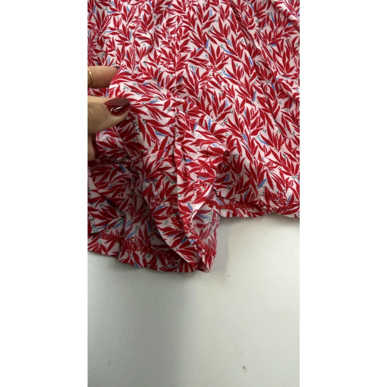 Lulus Lulus Red Floral Tie Front Romper XS User: Lulus Red Floral Tie Front Romper XS Size 26" / US 2 / IT 38 - 3 Thumbnail