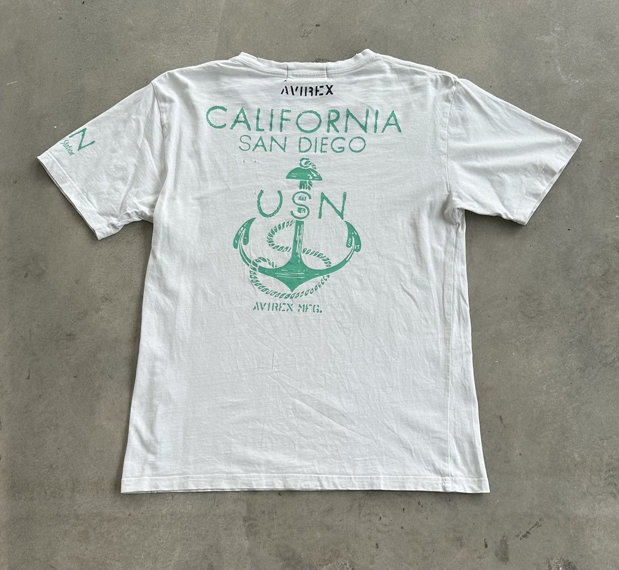 Avirex × Vintage VINTAGE AVIREX WELL WORN SAN DIEGO TEE Size US L / EU 52-54 / 3 - 5 Thumbnail