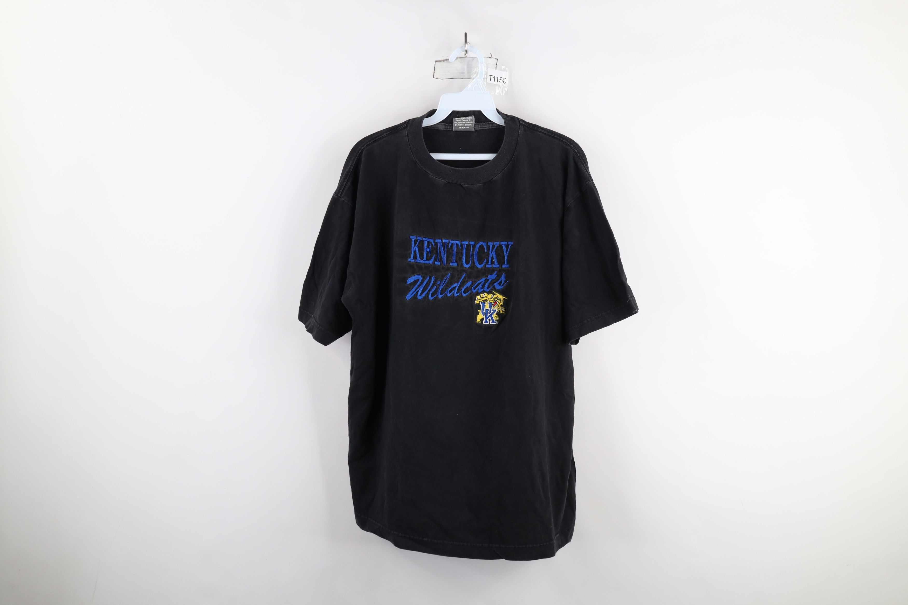 Vintage Vintage 90s Spell University of Kentucky Wildcats T-Shirt Size US XL / EU 56 / 4 - 1 Thumbnail