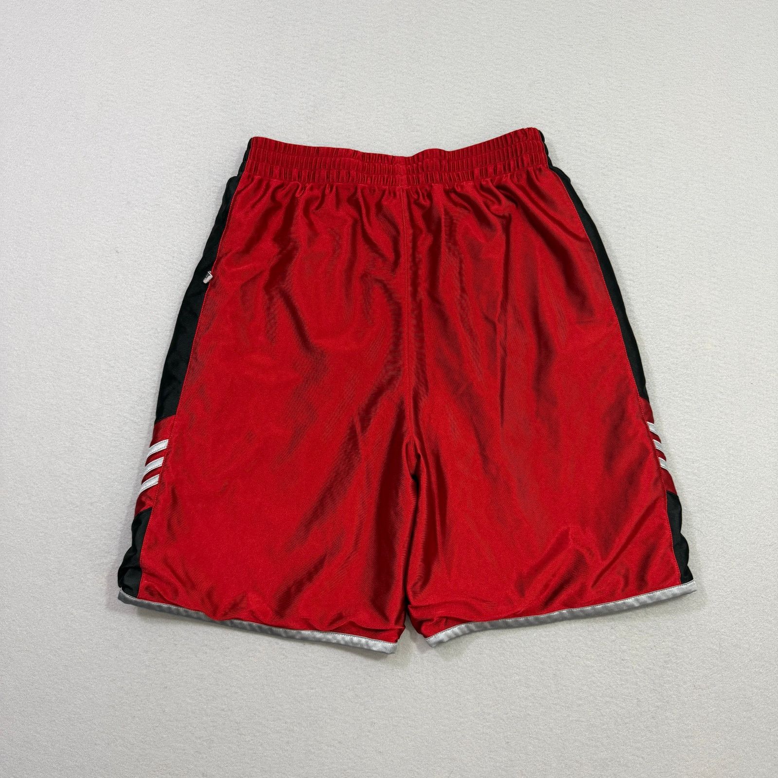 Adidas Vintage Adidas Reversible Shorts Medium Red Gray Athletic Size US 32 / EU 48 - 5 Thumbnail