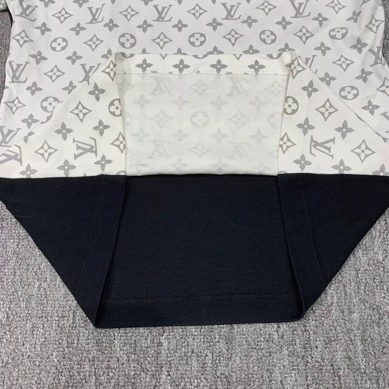 Louis Vuitton LV Monogram Colorblock Black & White Short Sleeve Size S / US 4 / IT 40 - 9 Thumbnail