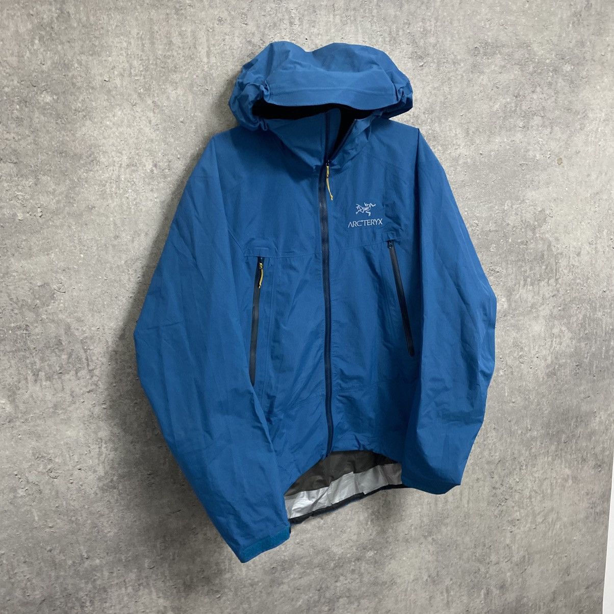 Arc'teryx Men's Arcteryx Beta Gore-Tex Jacket Size US M / EU 48-50 / 2 - 3 Thumbnail