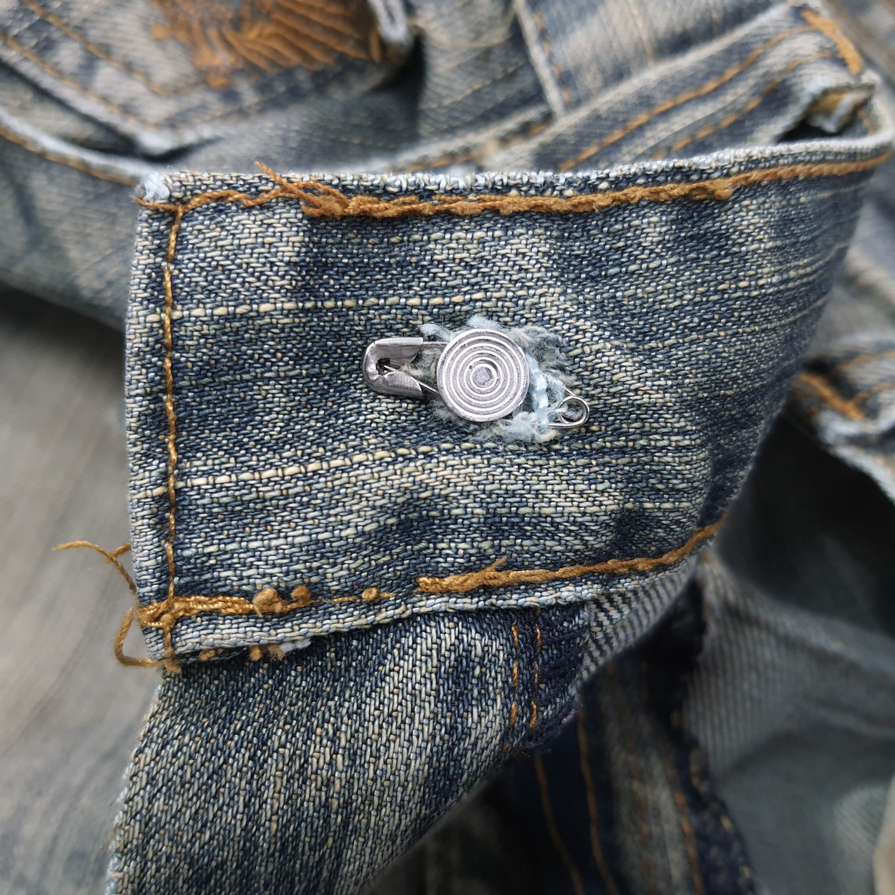 FUSAI Vintage FUSAI Focus USA Y2K Jeans C258N25 Size US 33 - 14 Thumbnail
