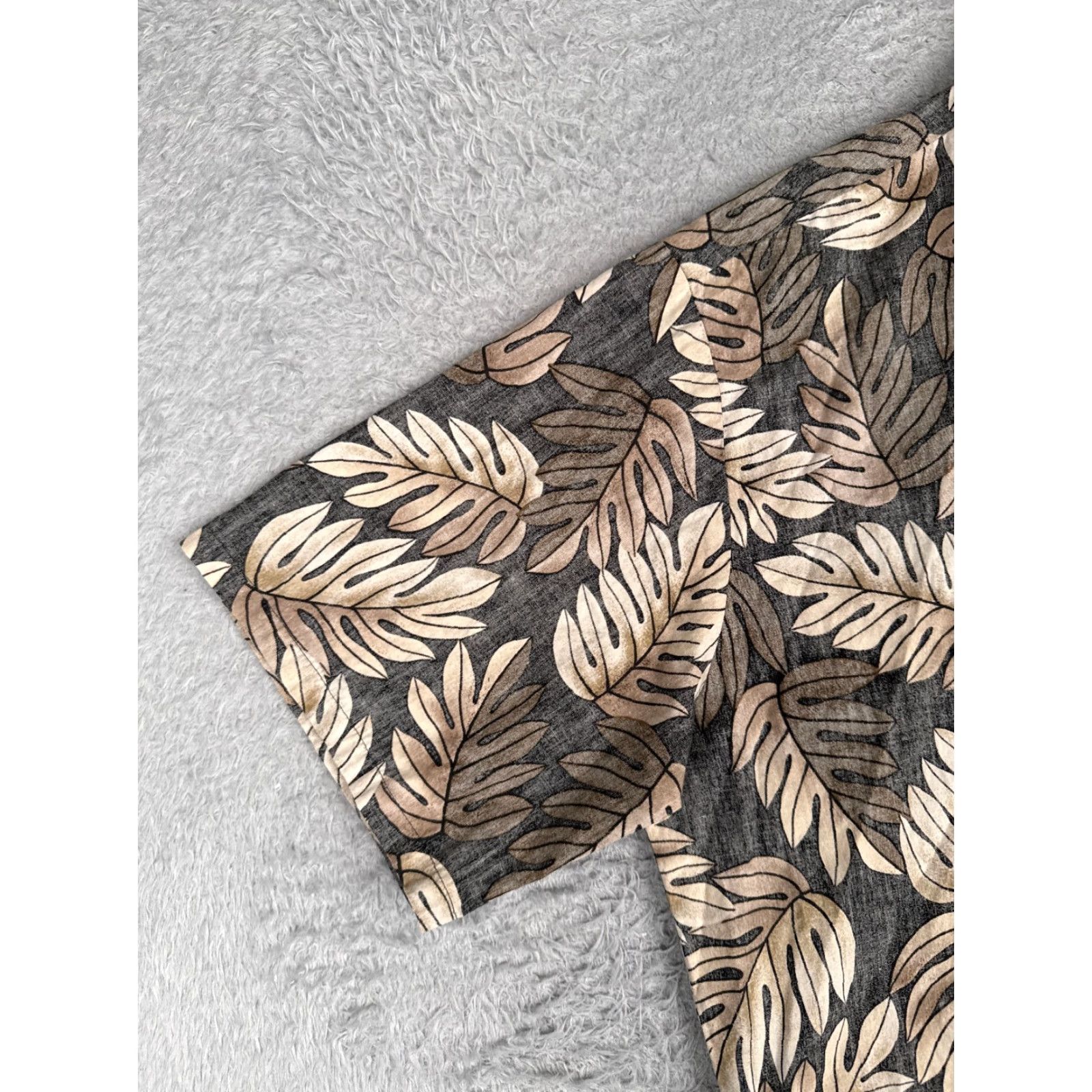 Vintage Hawaiian Shirt Unbranded Button-Up Floral Short Sleeve Gray Beige Adult Large X-Large Rayon Inside Out Size US L / EU 52-54 / 3 - 3 Thumbnail