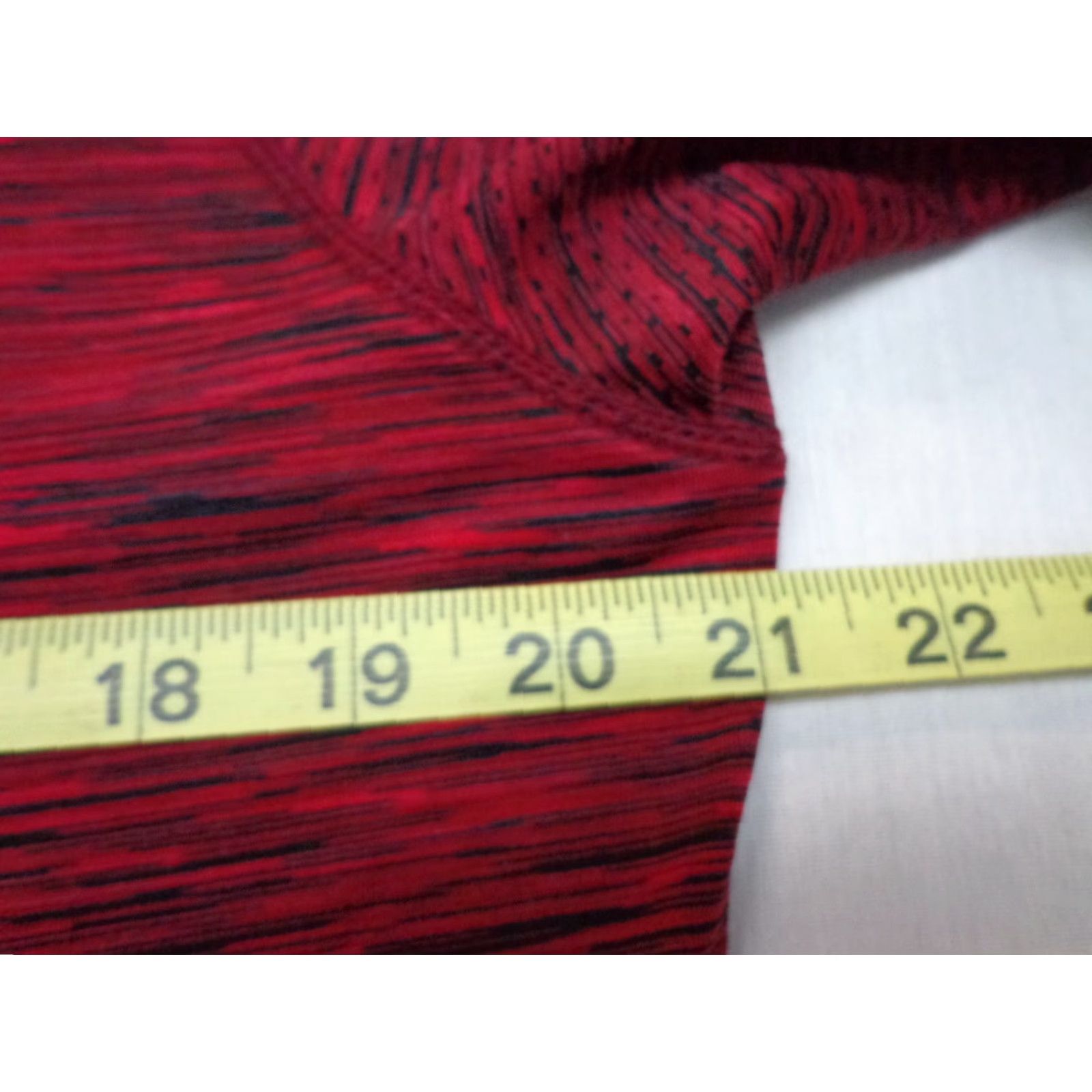 Reebok Reebok T Shirt Burgundy Black Marbled Size Medium Mens Regular Crew Neck Short Sleeve Activewear Logo Pattern Solid - 1 Size US M / EU 48-50 / 2 - 4 Thumbnail