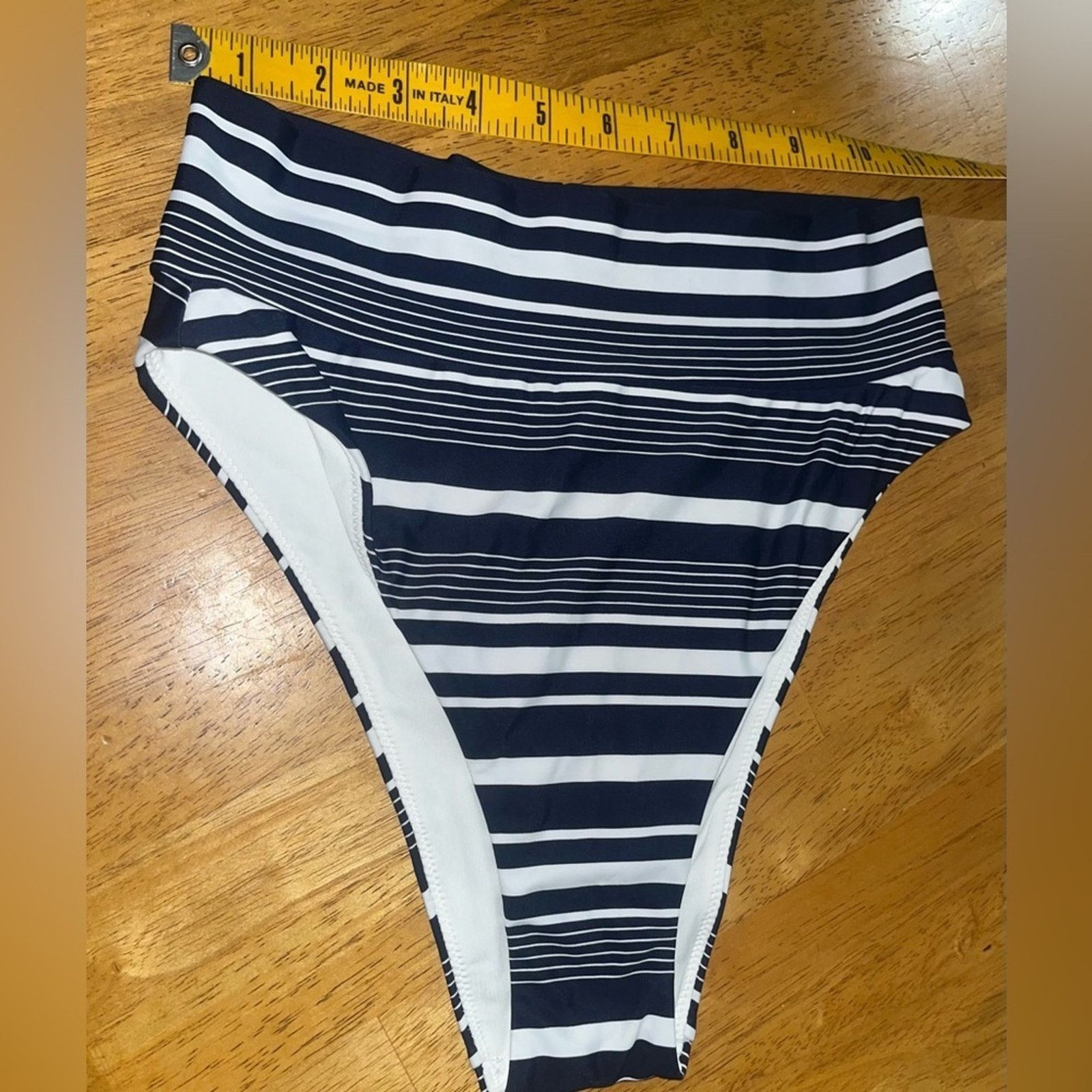 The Unbranded Brand Aerie High-cut Cheeky bikini bottoms, size S/P. Size ONE SIZE - 2 Thumbnail