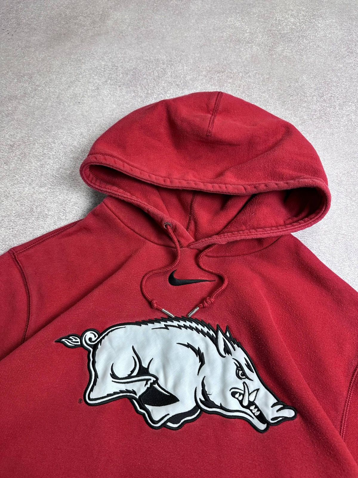 Nike Vintage Nike Arkansas Razorbacks Boxy Hoodie XL Size US XL / EU 56 / 4 - 3 Thumbnail