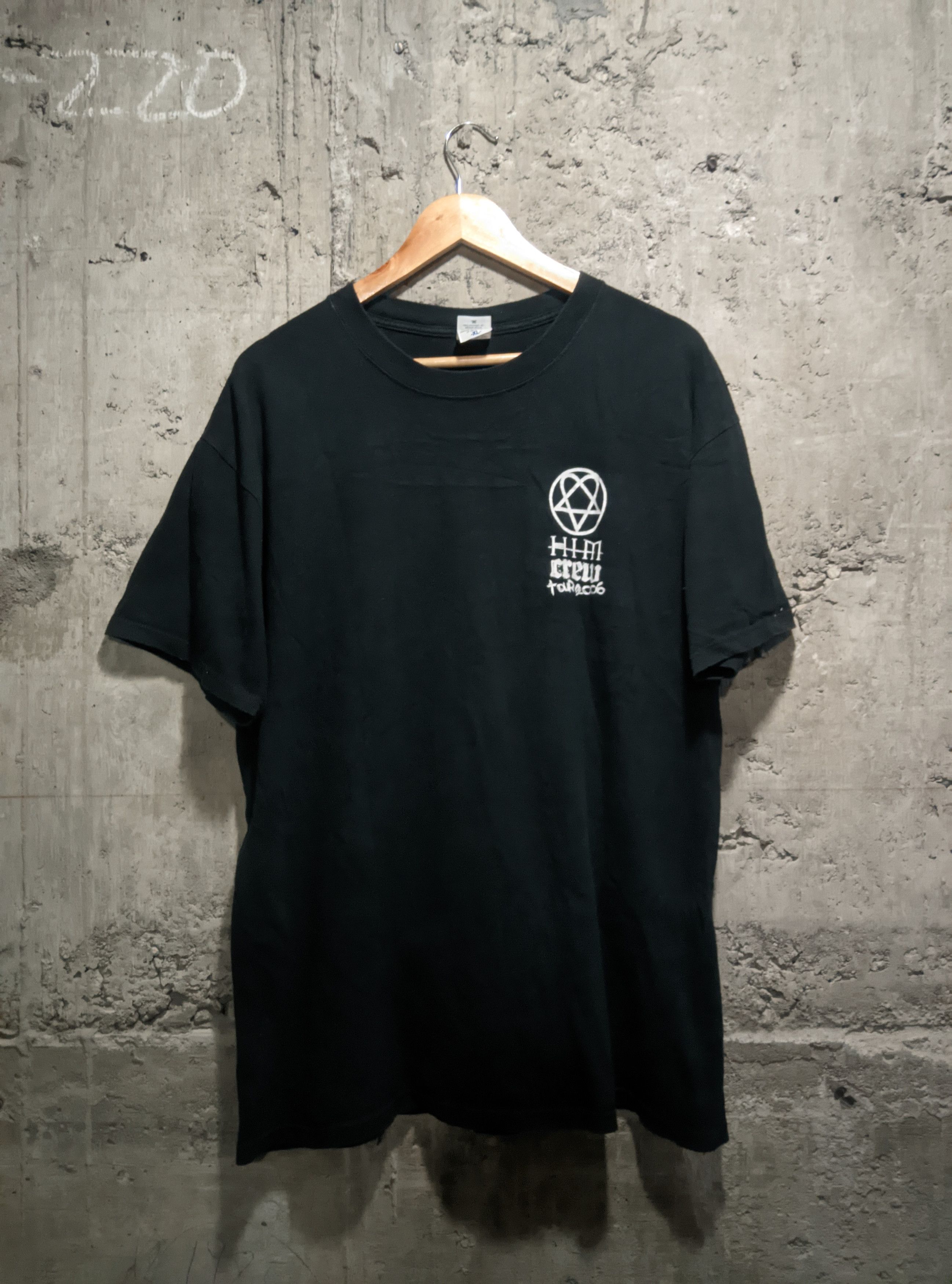 Band Tees Vintage 2006 him live crew tour goth rock t shirt Size US XL / EU 56 / 4 - 2 Thumbnail