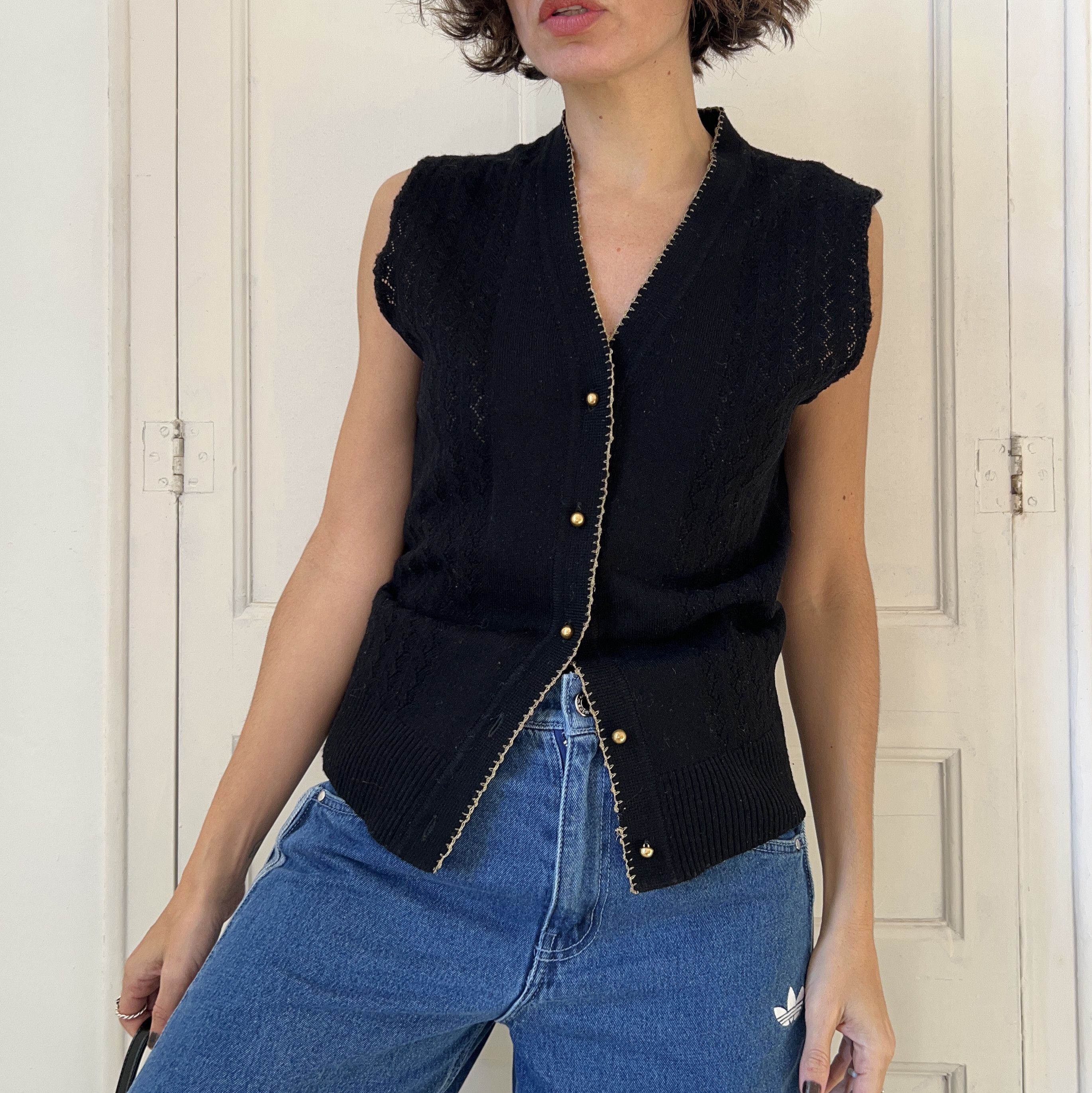 Vintage Vintage Black Knit Sweater Vest with Gold Buttons Size M / US 6-8 / IT 42-44 - 4 Thumbnail
