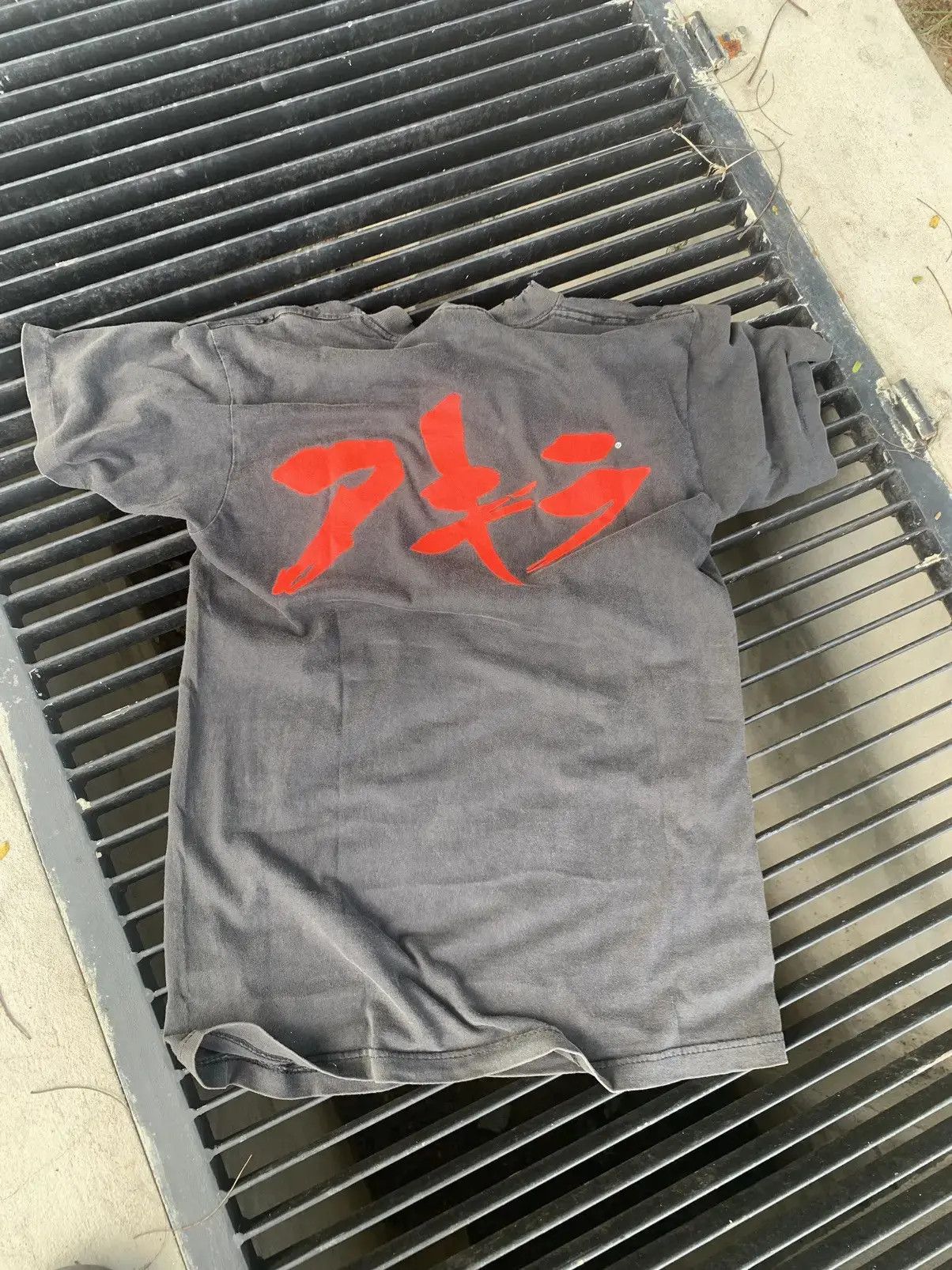 Anime 🔥 80s Distressed AKIRA POSTER TEE — MANGA CLASSIC Size US M / EU 48-50 / 2 - 4 Thumbnail