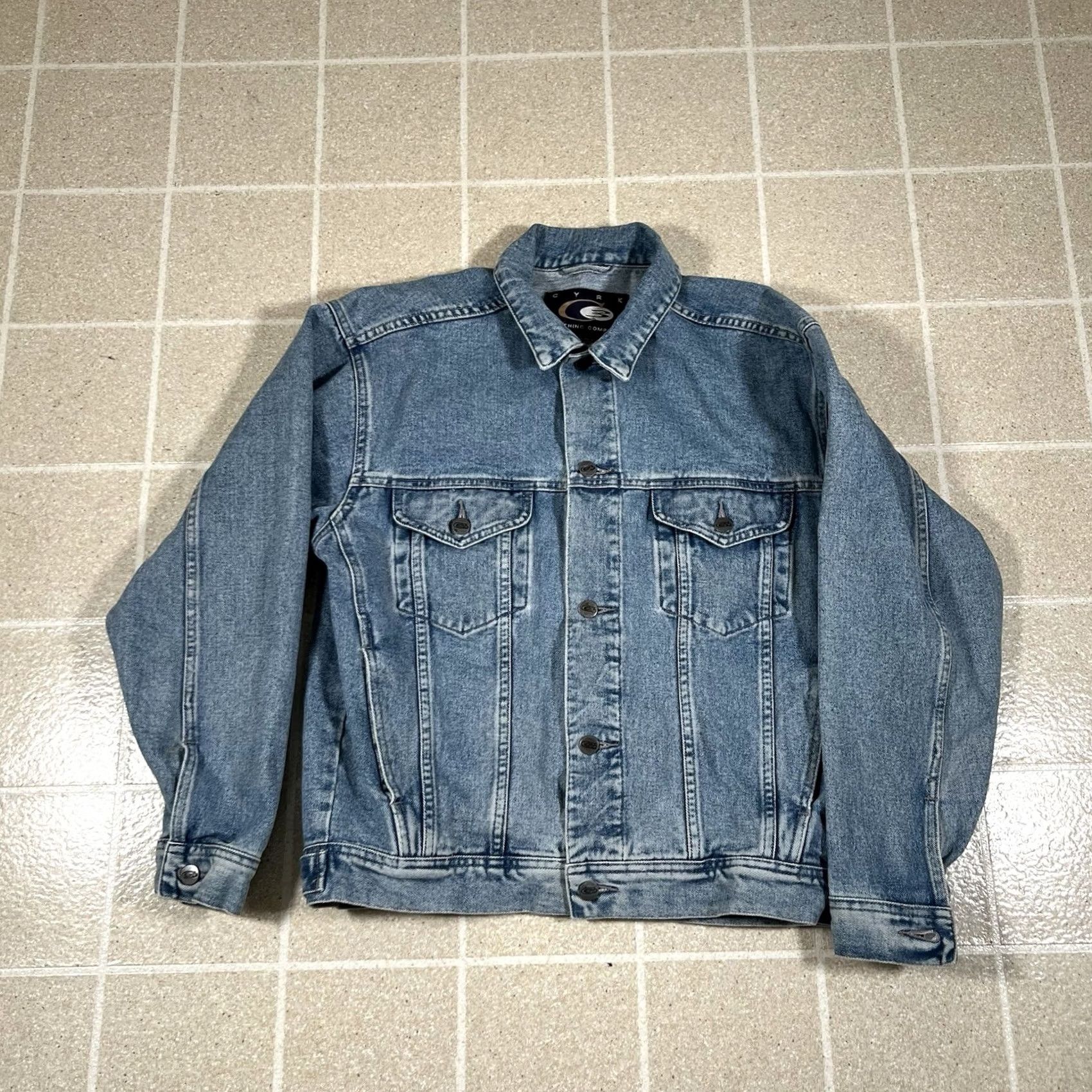 Vintage VINTAGE 1999 Cyrk Clothing Denim Jean Jacket Trucker Size S Blue Men Cav? Size US 29 - 4 Thumbnail
