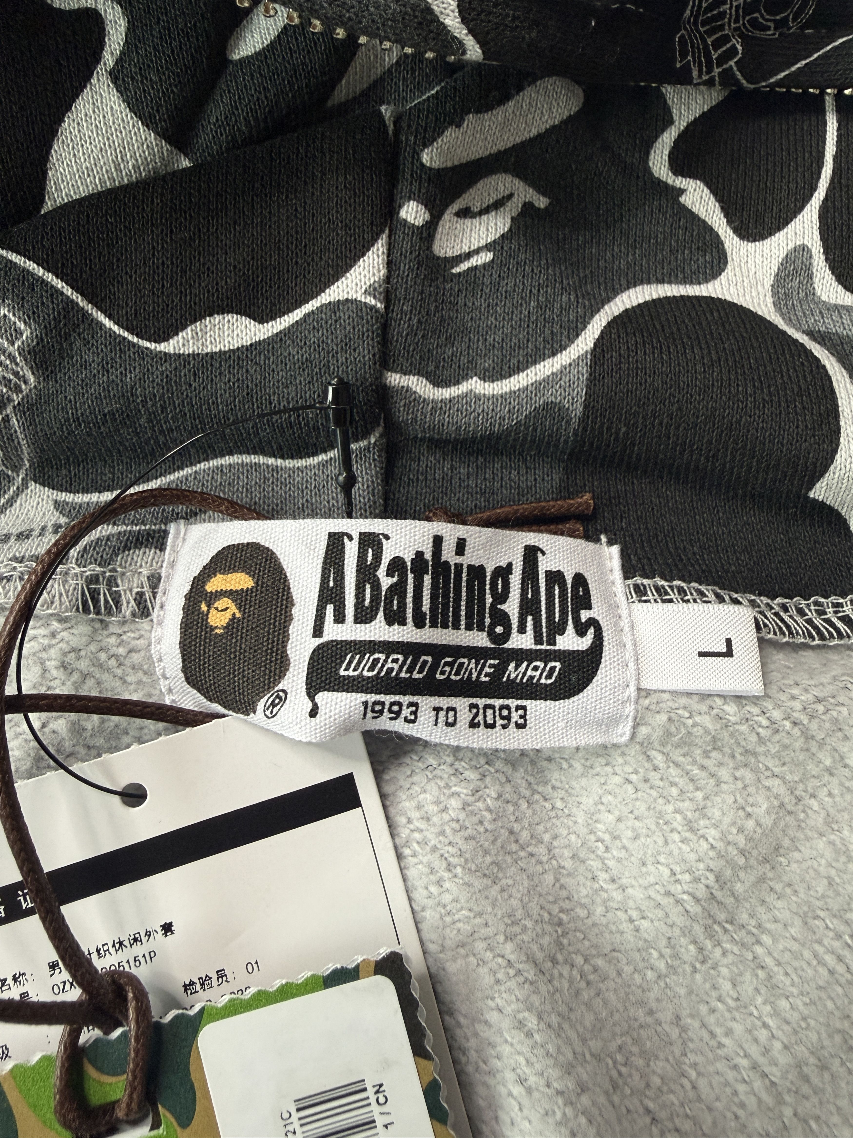 Bape BAPE X DEF JAM CAMO SHARK RELAXED FIT FULL ZIP HOODIE Size US L / EU 52-54 / 3 - 13 Thumbnail
