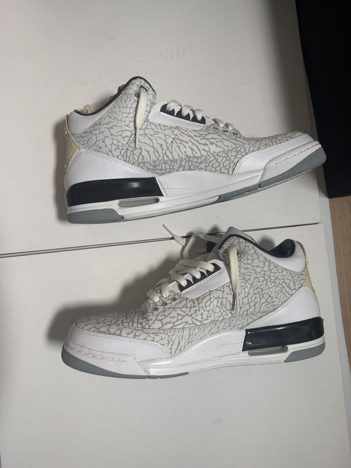Jordan Brand Jordan 3 - Flip (White) Size US 11.5 / EU 44-45 - 3 Thumbnail