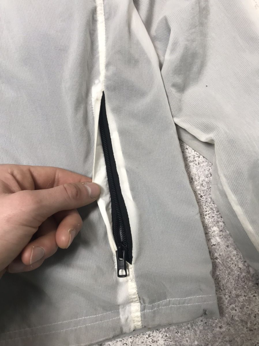 Drake 2021 OVO Globe Logo lightweight windbreaker White Size US M / EU 48-50 / 2 - 6 Thumbnail