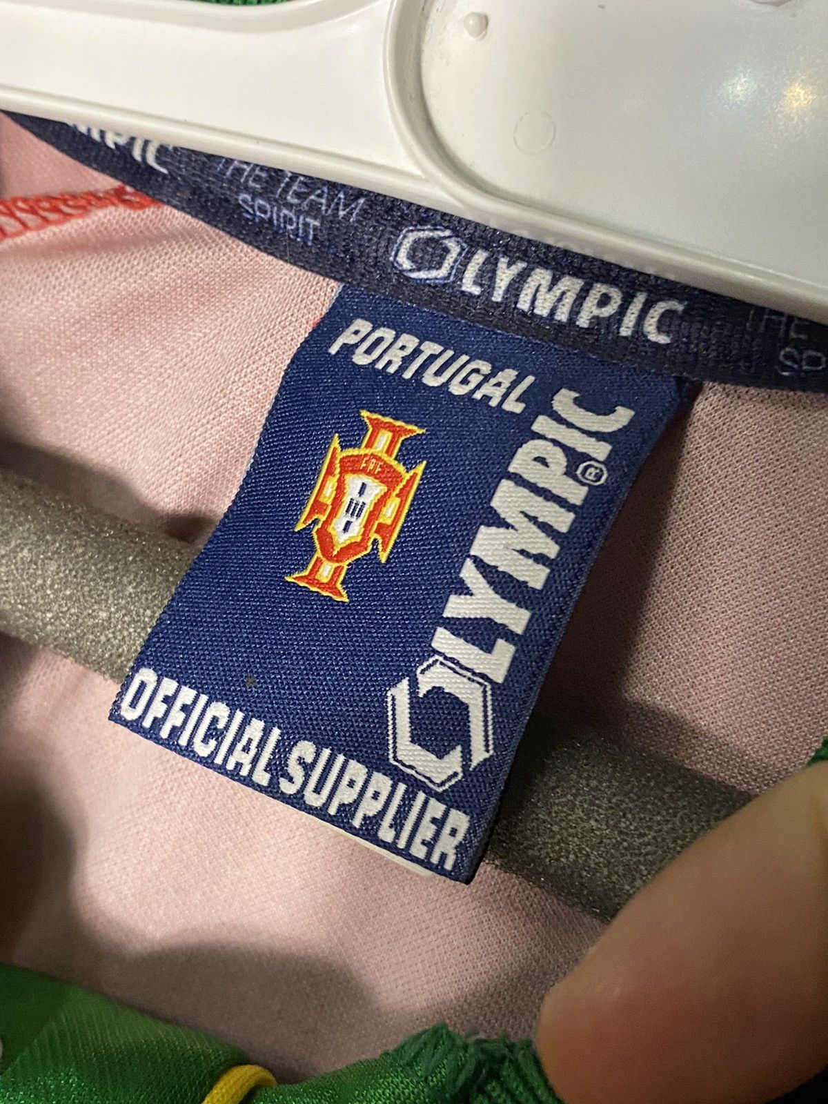 Vintage 1995 Vintage Portugal Soccer Football Jersey Olympic Size US S / EU 44-46 / 1 - 3 Thumbnail