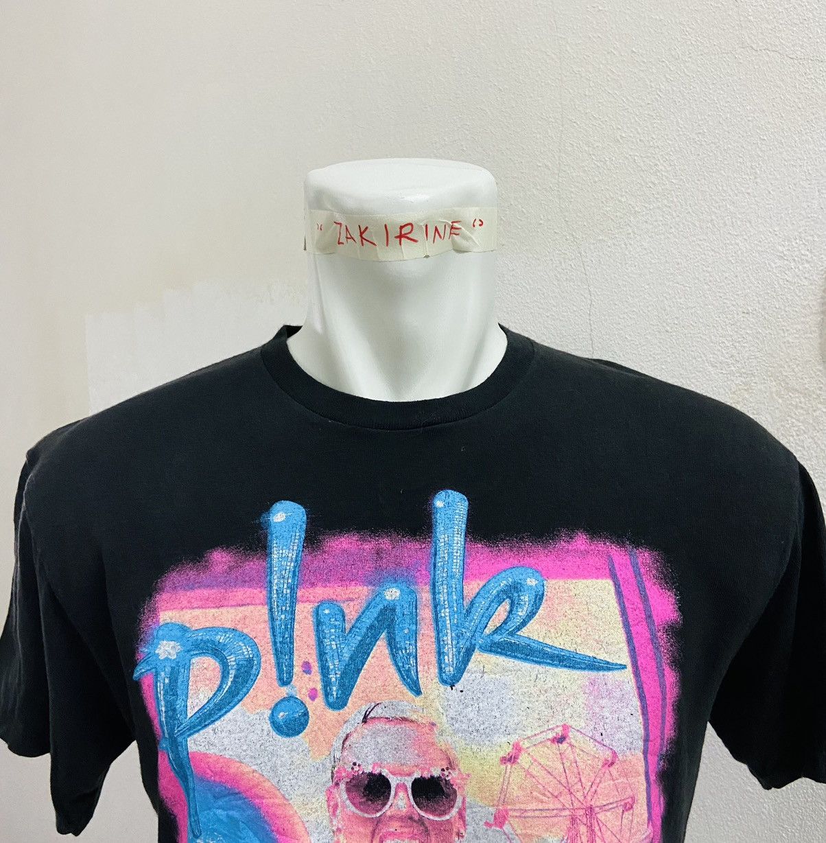 Band Tees PINK SUMMER CARNIVAL 2023 Size US M / EU 48-50 / 2 - 9 Thumbnail