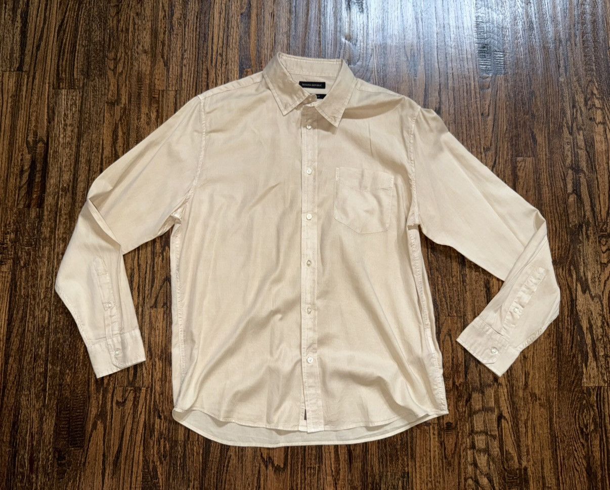 Banana Republic Banana Republic Untucked Slim Fit Button-Up Shirt Beige Sz L Size US L / EU 52-54 / 3 - 1 Thumbnail
