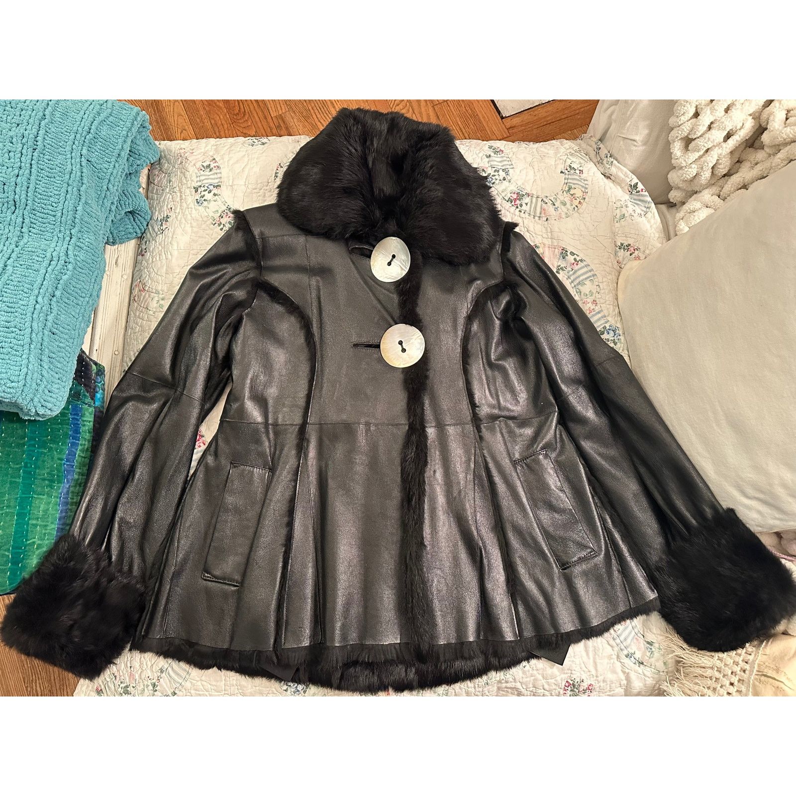 Vintage VINTAGE UNWORN BLACK TOSCANA SHEARLING SMOOTH LEATHER JACKET Size S / US 4 / IT 40 - 6 Thumbnail