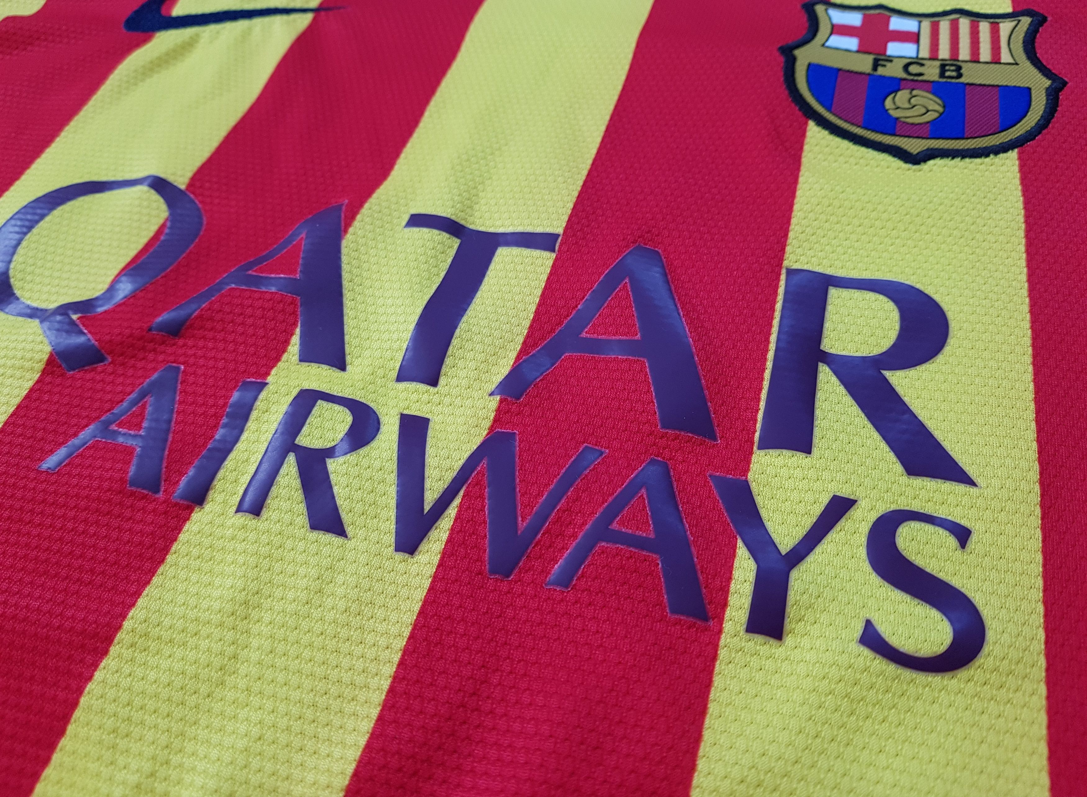 Nike Nike Barcelona Catalan Kit 2013-14 Football Soccer Jersey Size US L / EU 52-54 / 3 - 8 Thumbnail