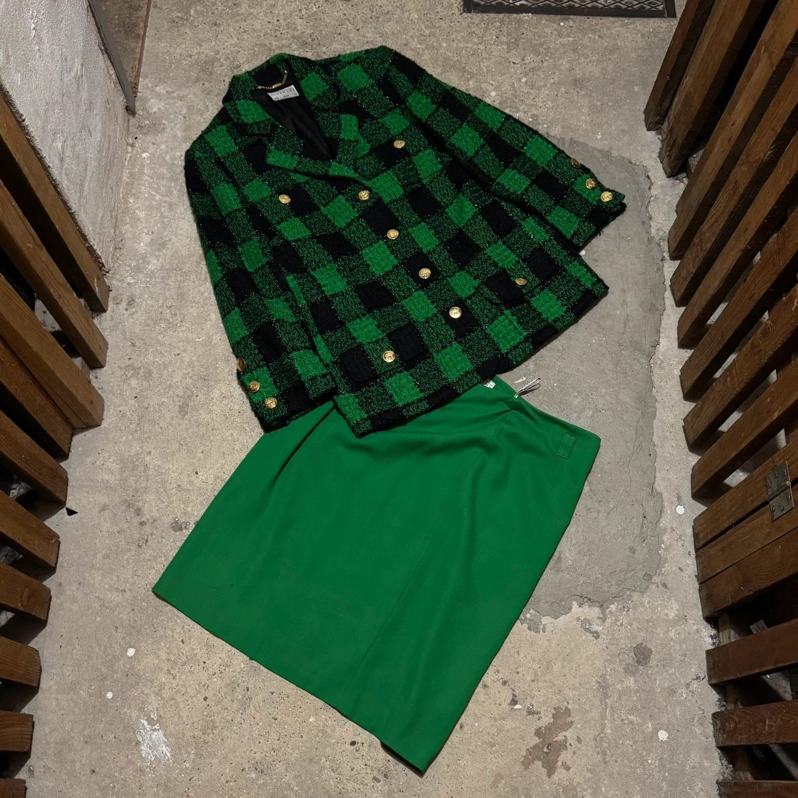 Givenchy Vintage Givenchy en Plus tweed suit Size M / US 6-8 / IT 42-44 - 1 Thumbnail